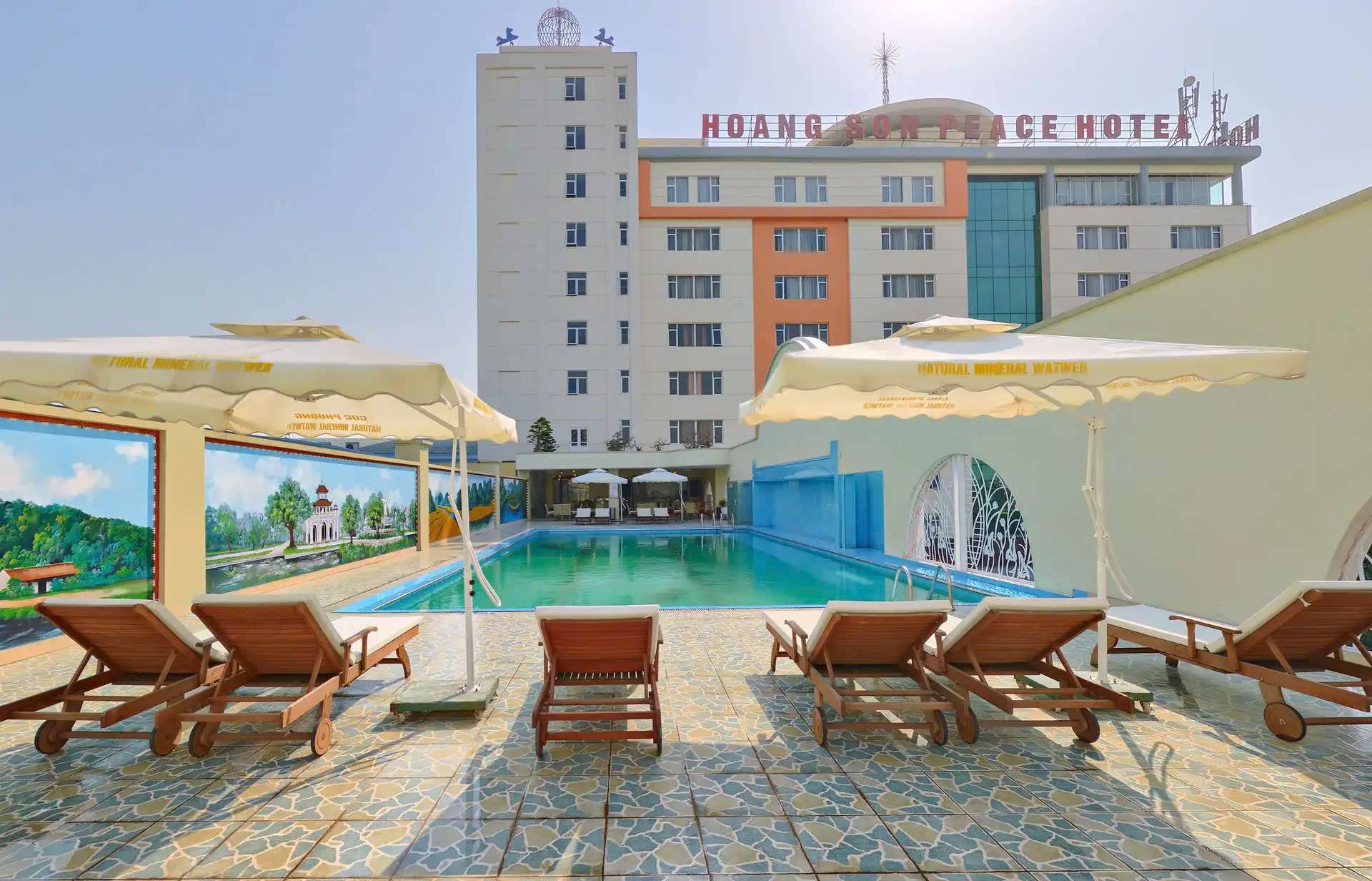 Khách sạn Ninh Bình Hoàng Sơn Peace Hotel sở hữu thiết kế ấn tượng, mang lại kỳ nghỉ hoàn hảo - Khách sạn Ninh Bình