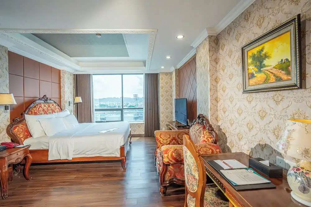 Hơn cả một điểm dừng chân, The Vissai Hotel là biểu tượng cho sự sang trọng và tinh tế, nơi mọi chi tiết đều được chăm chút để mang lại trải nghiệm đáng nhớ - Khách sạn Ninh Bình