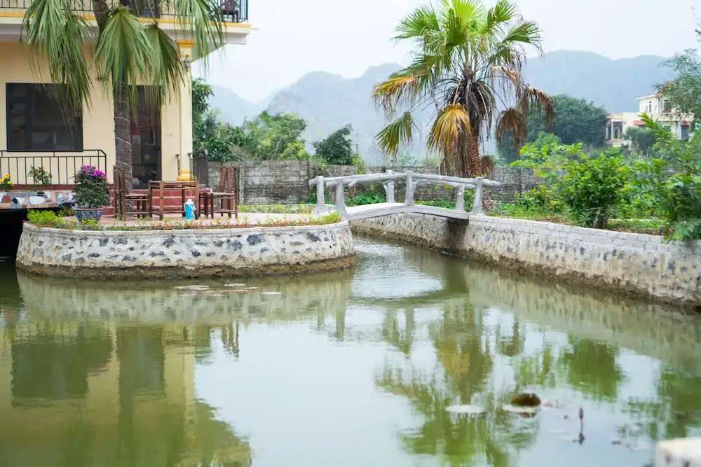 Nếu bạn đang tìm kiếm một nơi dừng chân không chỉ để nghỉ ngơi mà còn để đắm mình trong thiên nhiên, Sunny Trang An Homestay là lựa chọn hoàn hảo - Khách sạn Ninh Bình