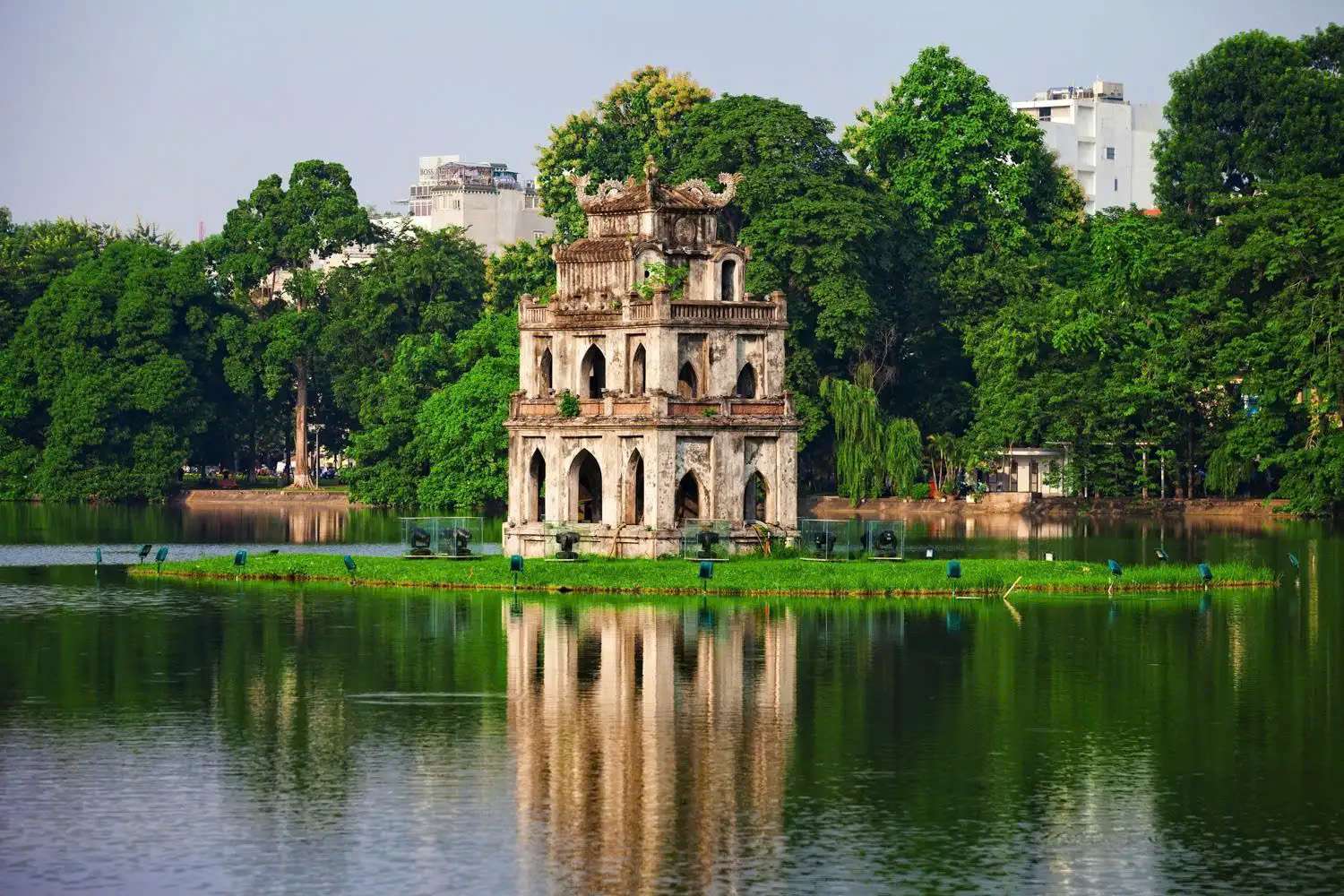 Hồ Hoàn Kiếm Hà Nội - Khách sạn quận Hoàn Kiếm