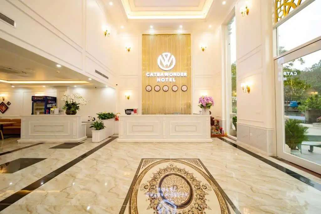 Cat Ba Wonder Hotel mang đến tầm nhìn bao quát ra vịnh Lan Hạ - Khách sạn Hải Phòng