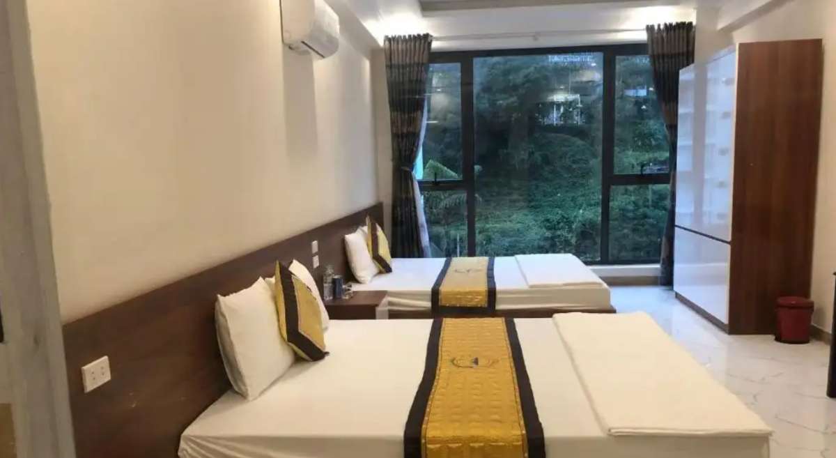 Quadruple With Mountain View ấm cúng với tông màu trang nhã - Khách sạn Tam Đảo