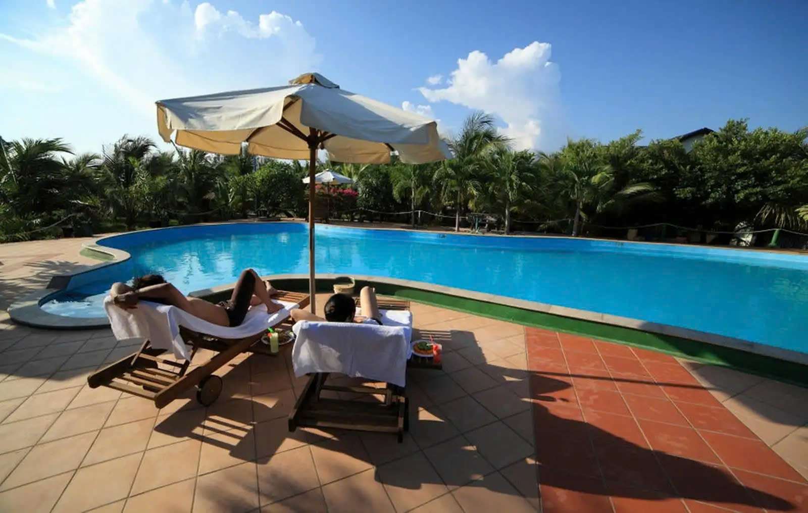 Gold Rooster Resort -  khách sạn Phan Rang có hồ bơi