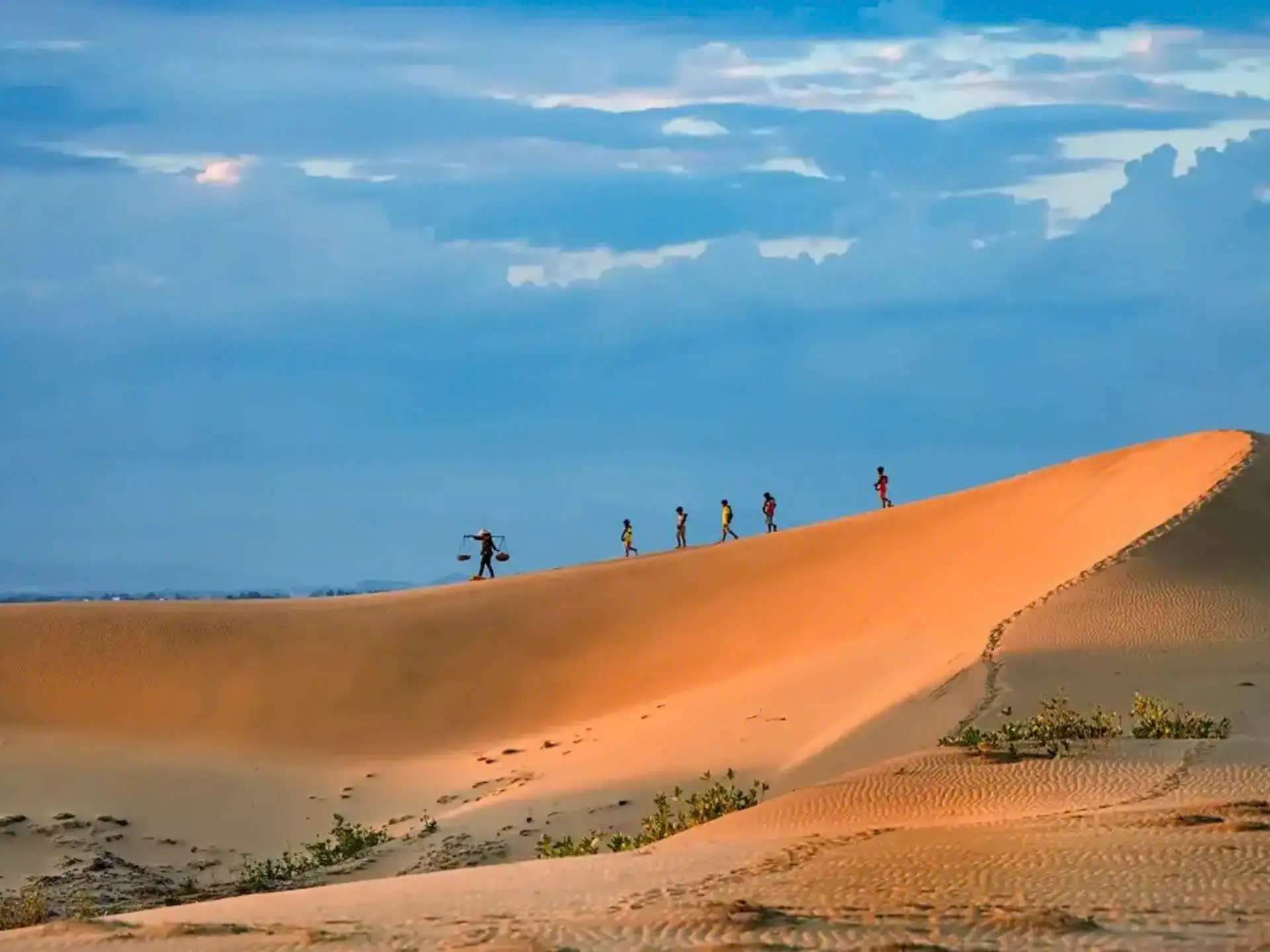 Đồi cát Nam Cương - Khách sạn Phan Rang gần biển
