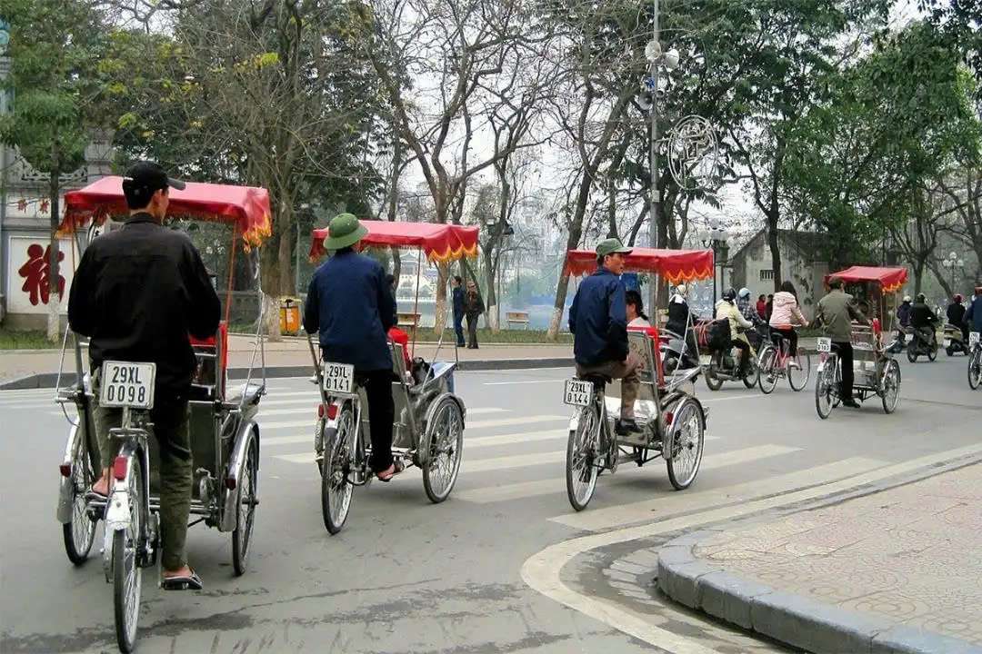 Trải Nghiệm Phố Cổ – Hành Trình Xuyên Qua Những Con Phố Nghìn Năm Tuổi - Khách sạn Hồ Tây