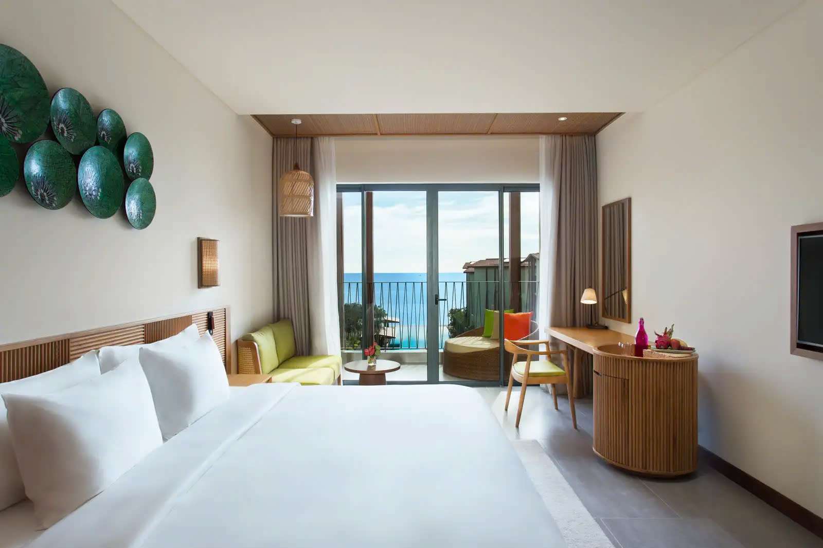 Dusit Princess Moonrise Beach Resort - Khách sạn Phú Quốc gần biển