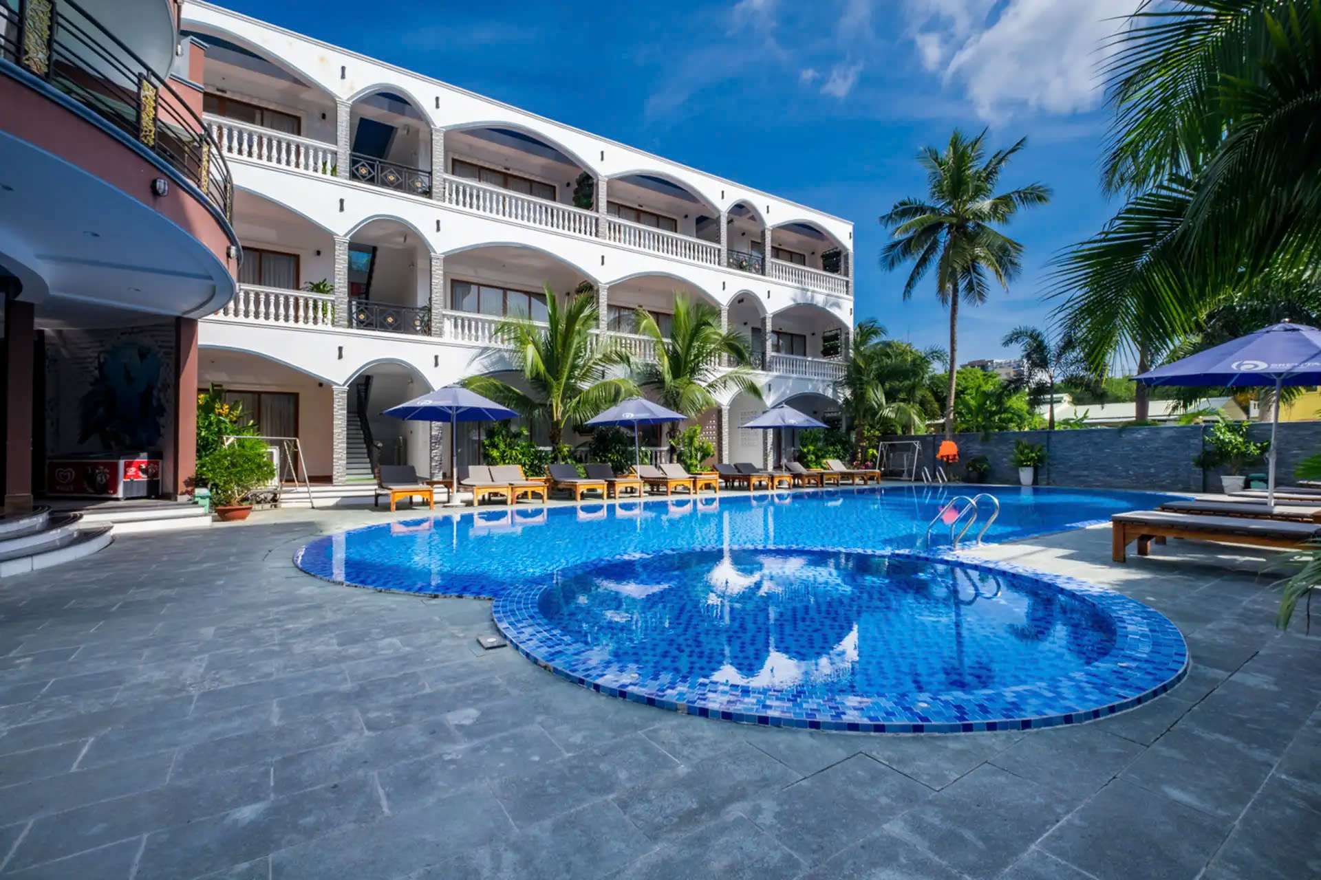 Brenta Phu Quoc Hotel - Khách sạn Phú Quốc gần biển