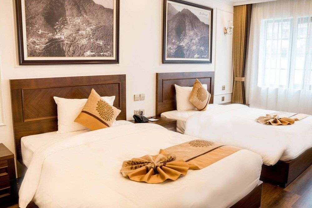 Không gian phòng Deluxe Double đầy ấm cúng và tiện nghi - Khách sạn Tam Đảo