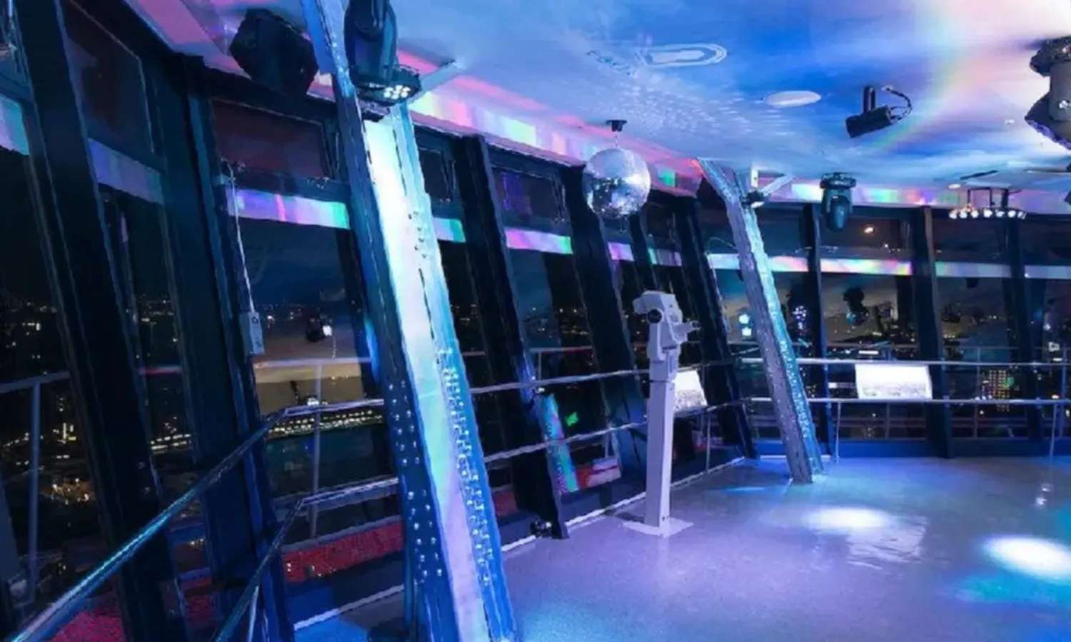 Đài quan sát Tsutenkaku Tower