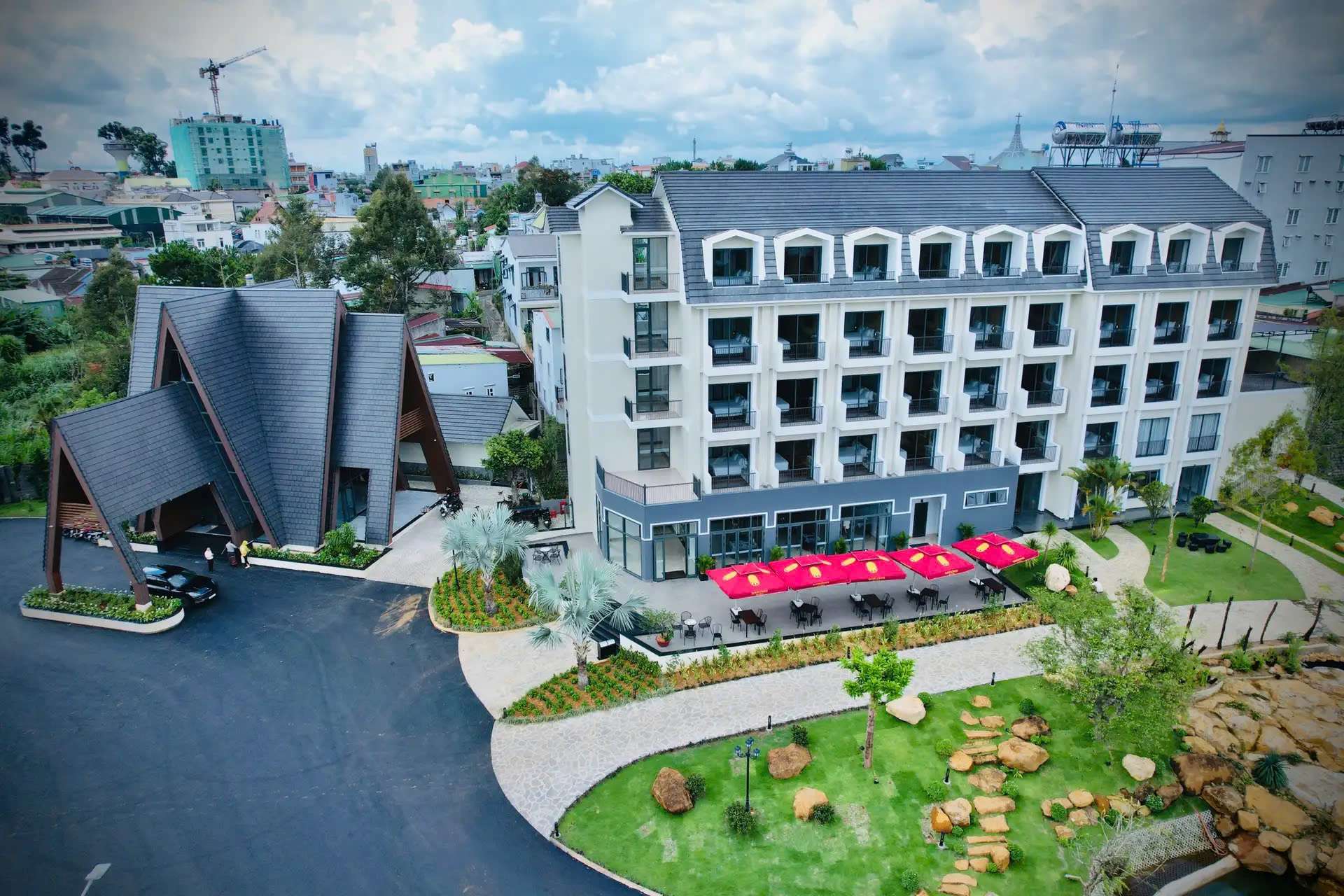 Sunflower Hotel & Resort – Không gian sang trọng giữa phố núi - Khách sạn Bảo Lộc