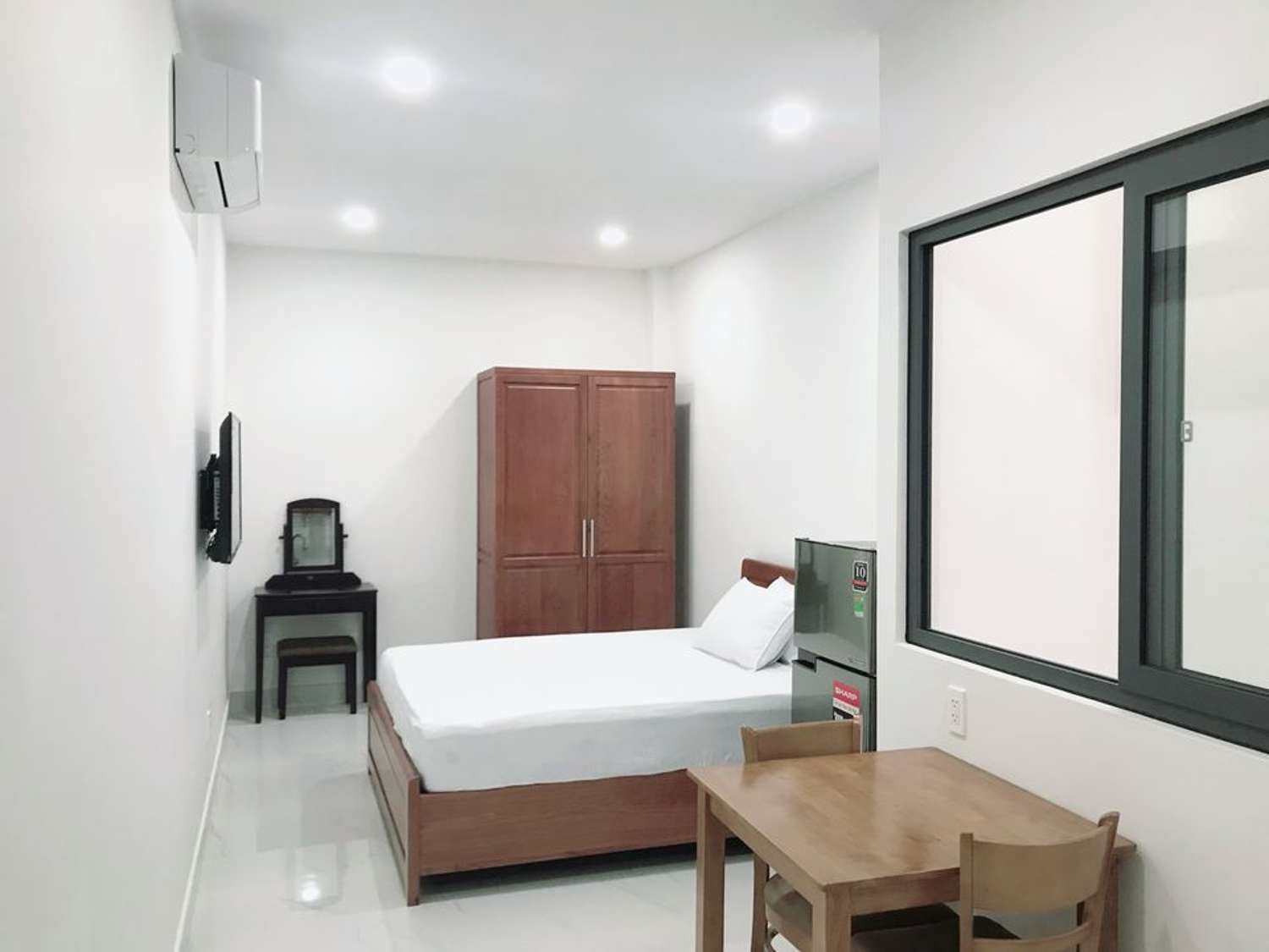 MoonStay – Thiết kế vừa tối giản vừa thanh lịch - Khách sạn quận Tân Bình