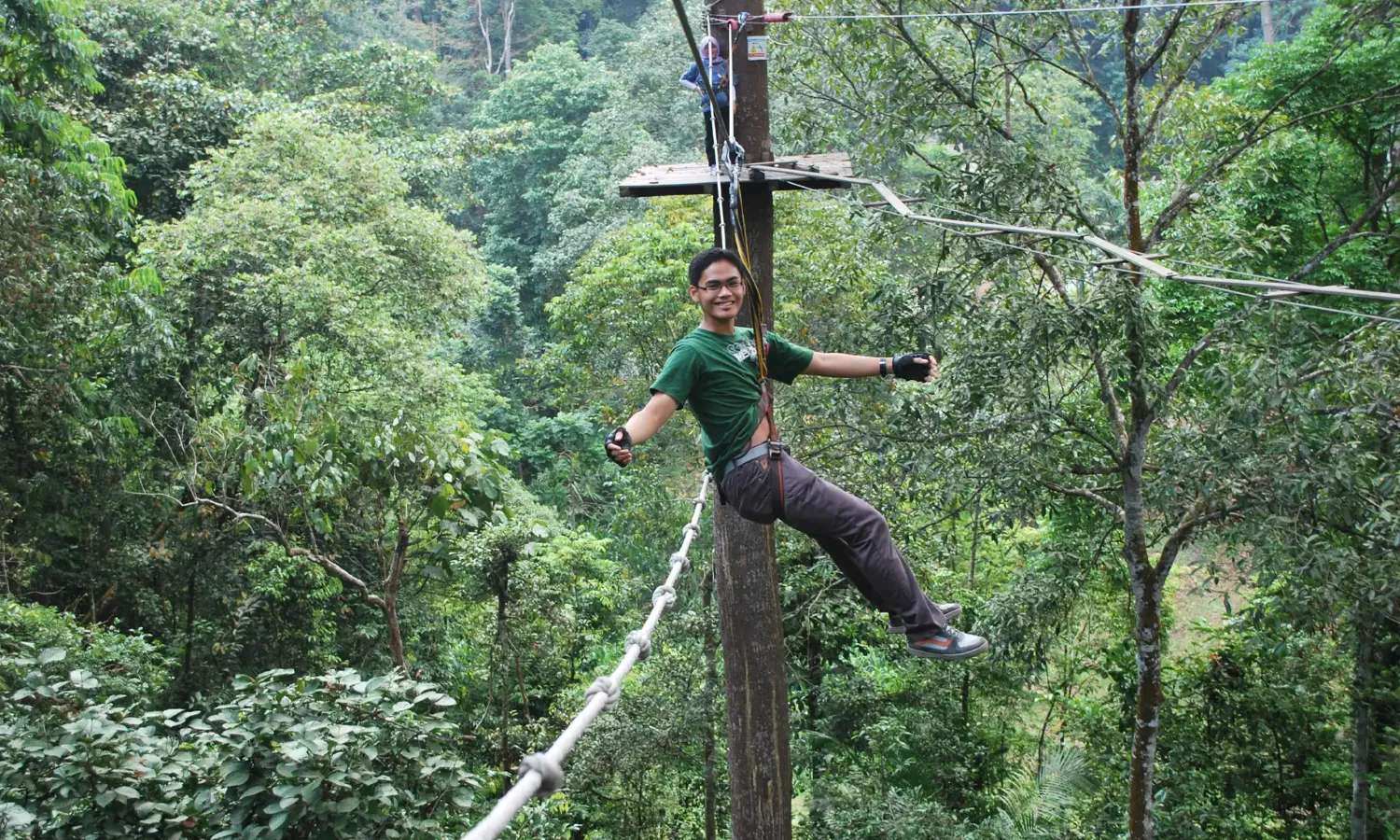 Thử thách trượt zipline Skytrex Adventure Melaka
