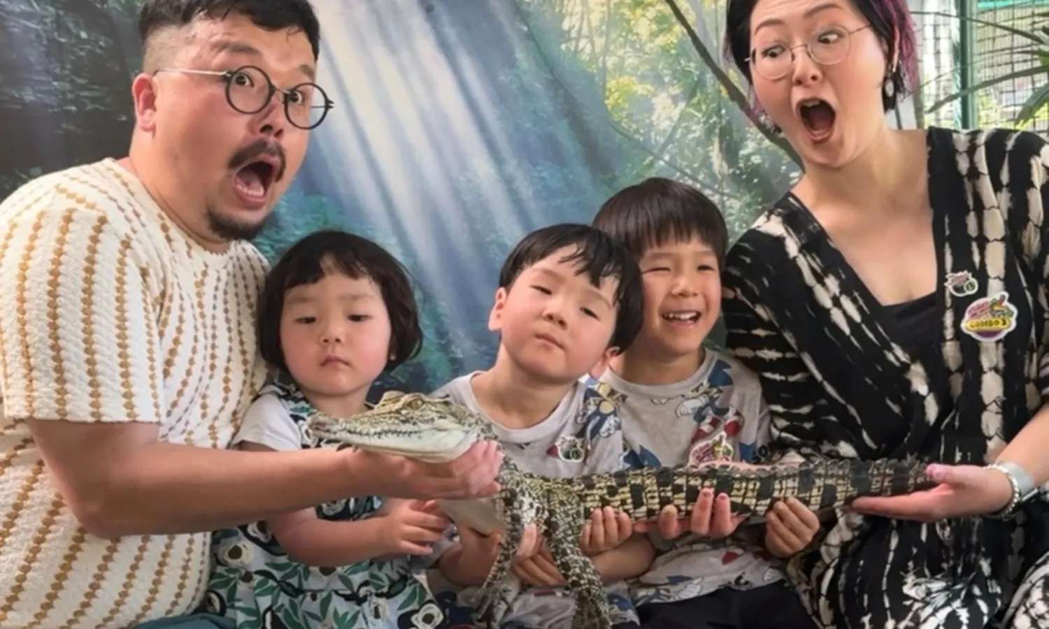 Đại gia đình trải nghiệm Crocodile Adventureland Langkawi