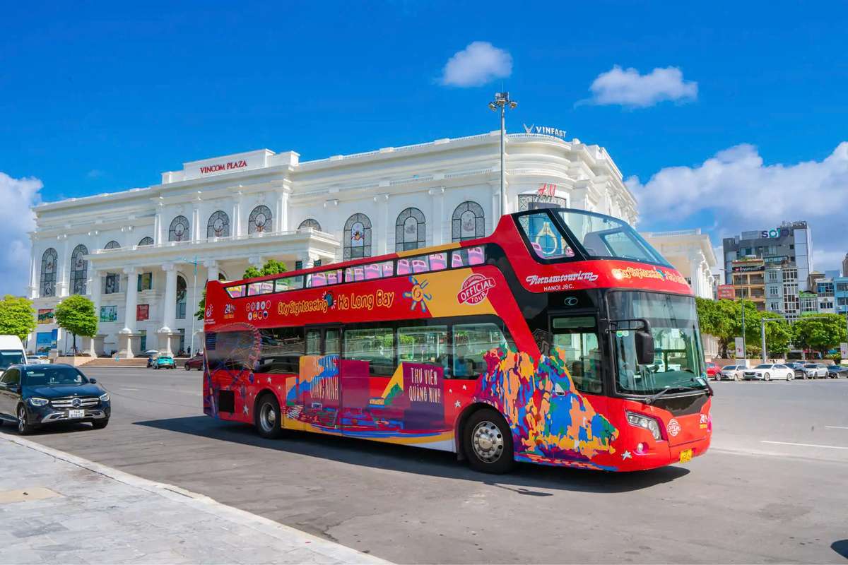 Xe buýt hai tầng Hạ Long của City Sightseeing - Khách sạn Hạ Long