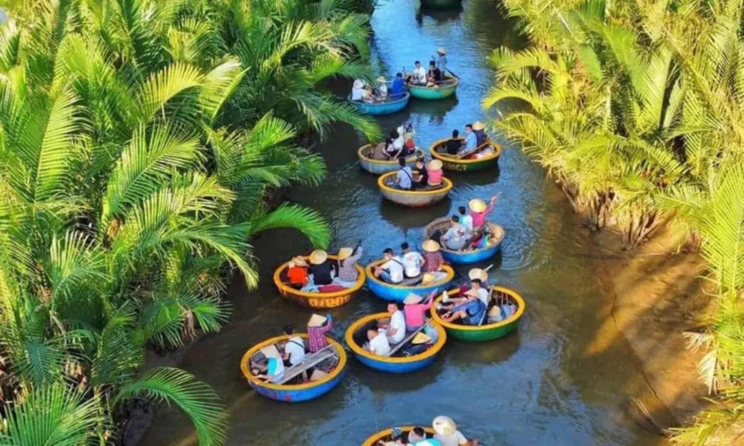 Trải nghiệm ngồi thuyền thúng