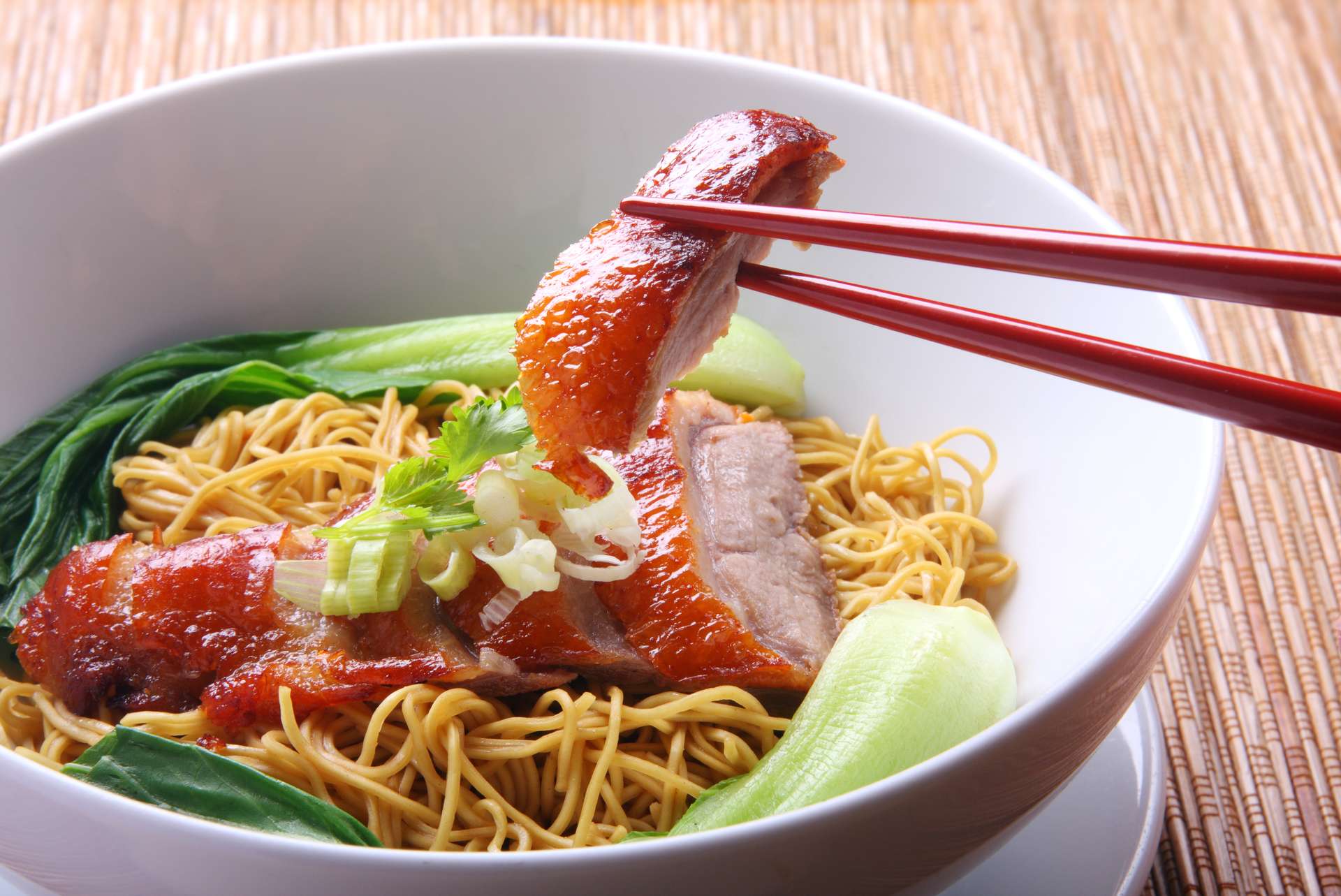 Vịt quay Bắc Kinh với mì