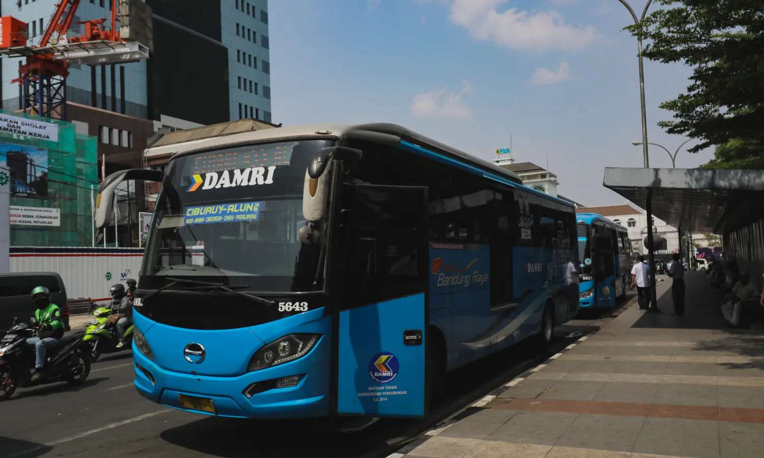 Xe buýt Damri tại Bandung