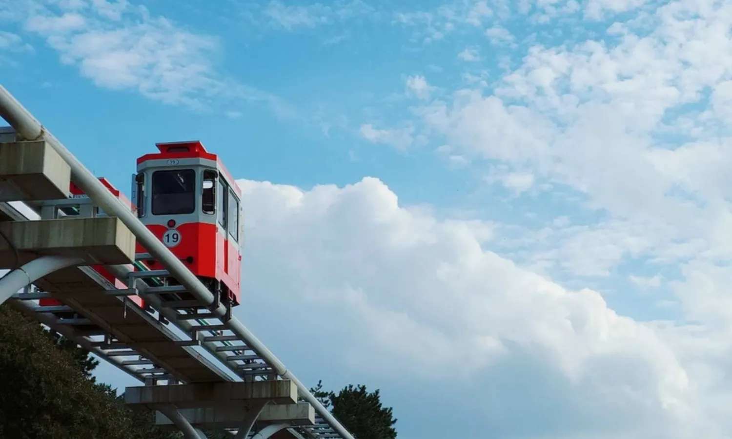 Haeundae blueline park sky Capsule