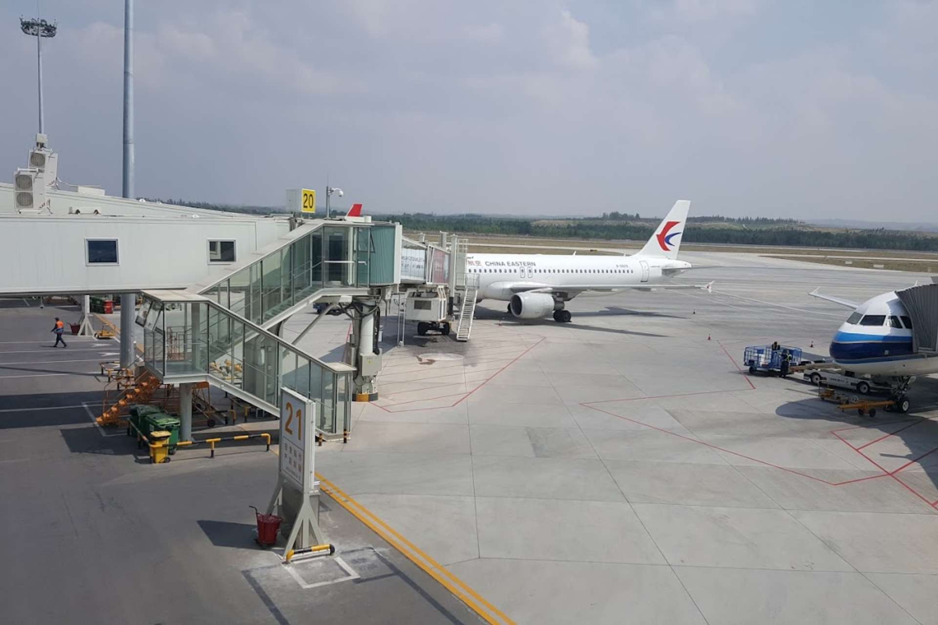Sân đỗ tàu bay hiện đại và chất lượng