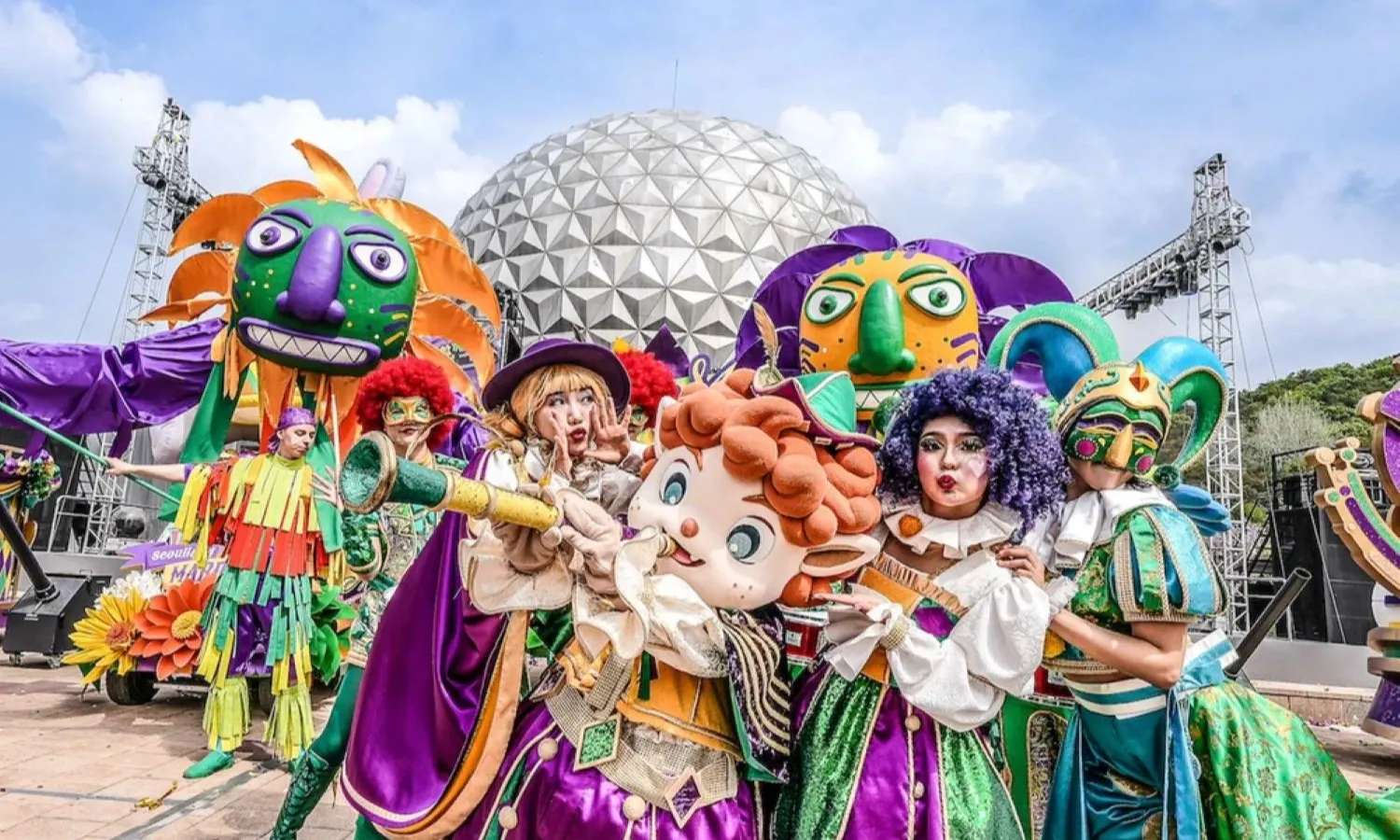Lễ hội hóa trang rực rỡ sắc màu Fantasy Land