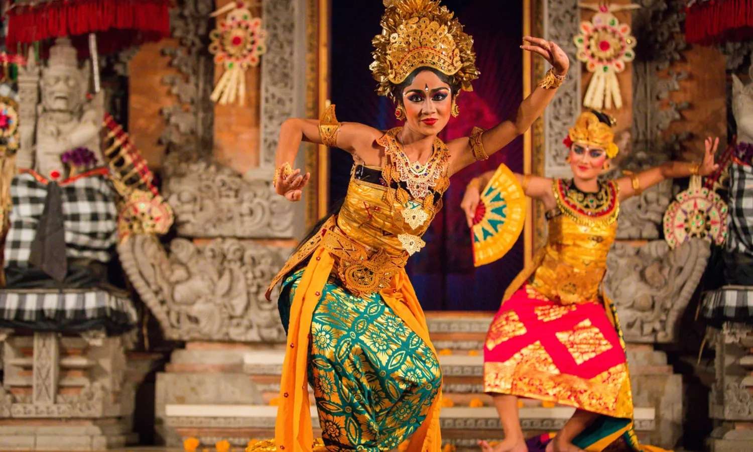 múa Legong Dance tại Cung điện Ubud