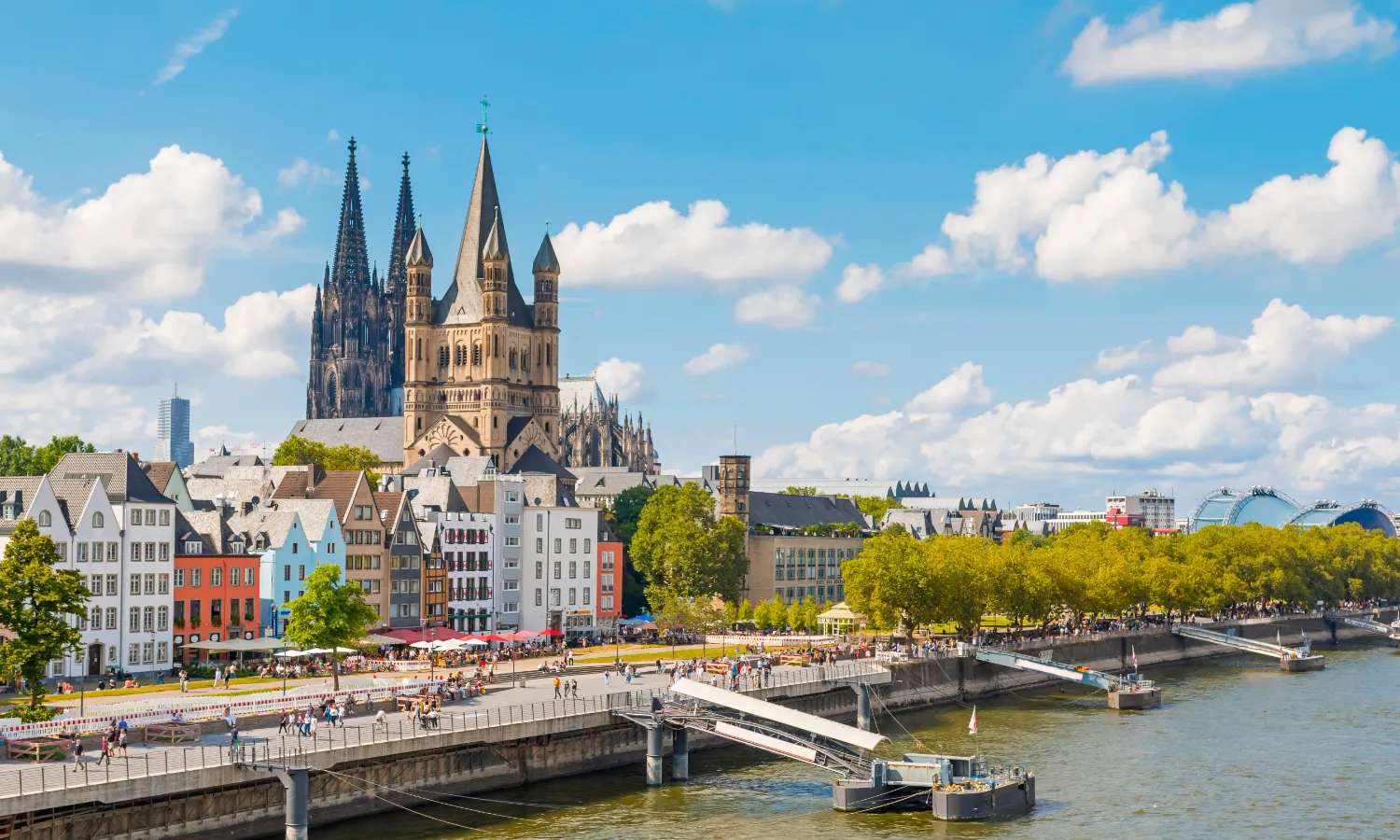 Vé máy bay đi Cologne