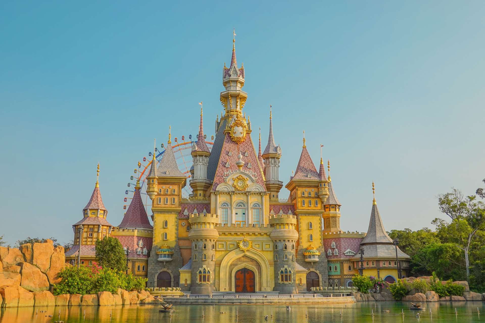 Bên trong công viên VinWonders Phú Quốc