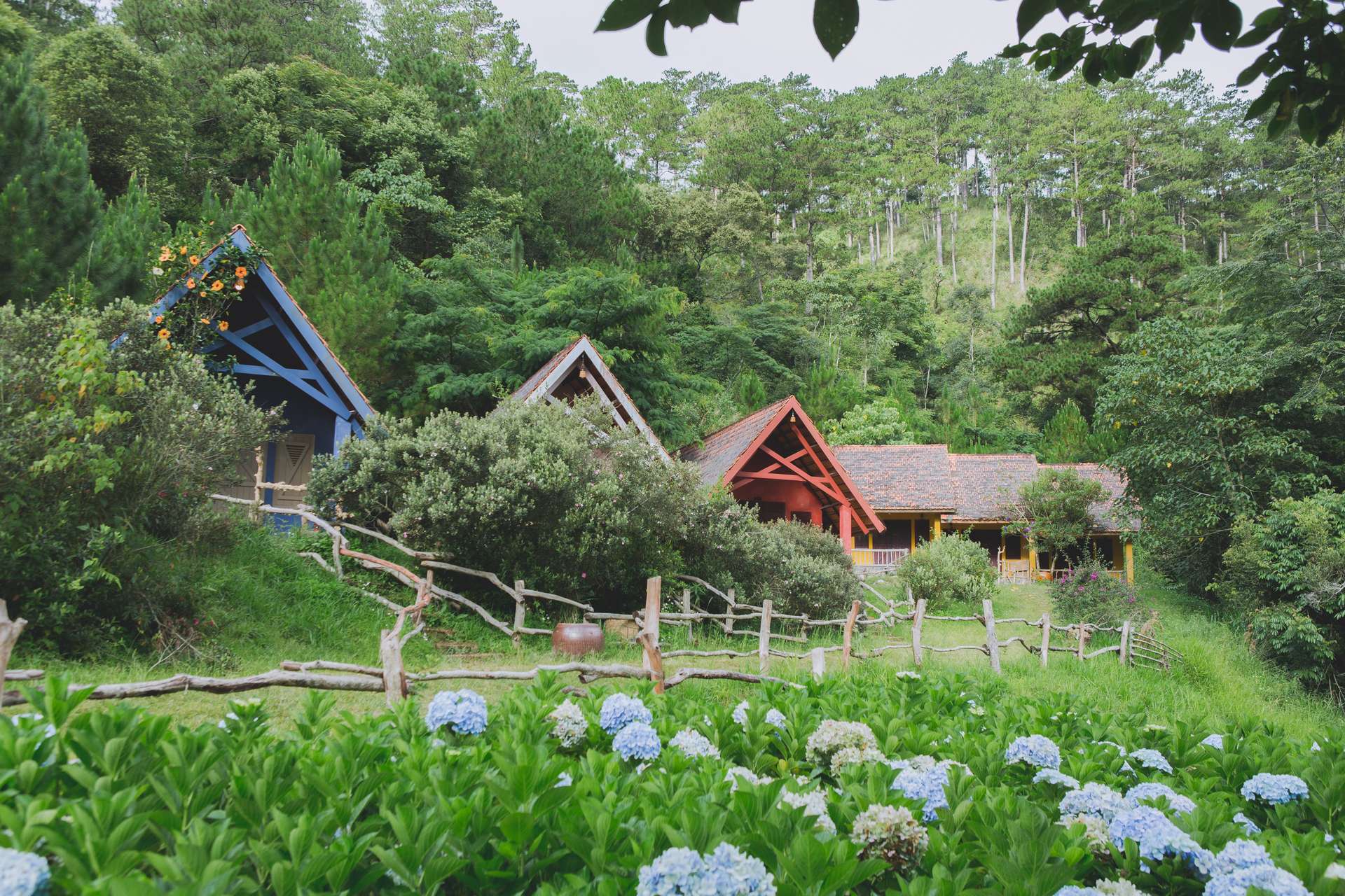 Cảnh đẹp thơ mộng ở Làng Cù Lần