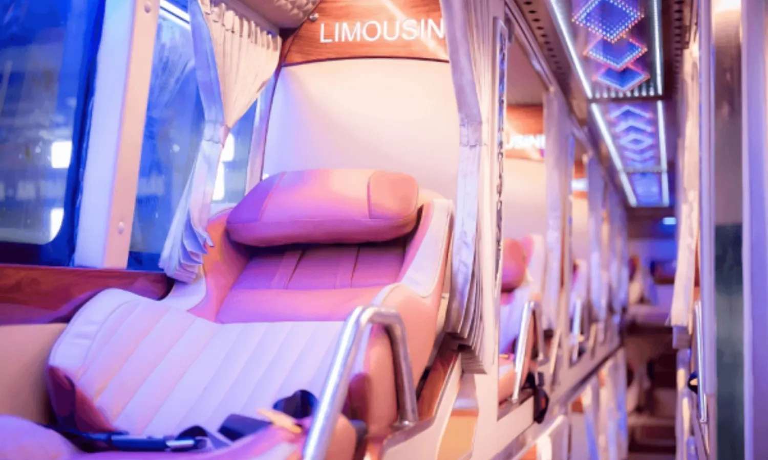 xe limousine Huế Nha Trang
