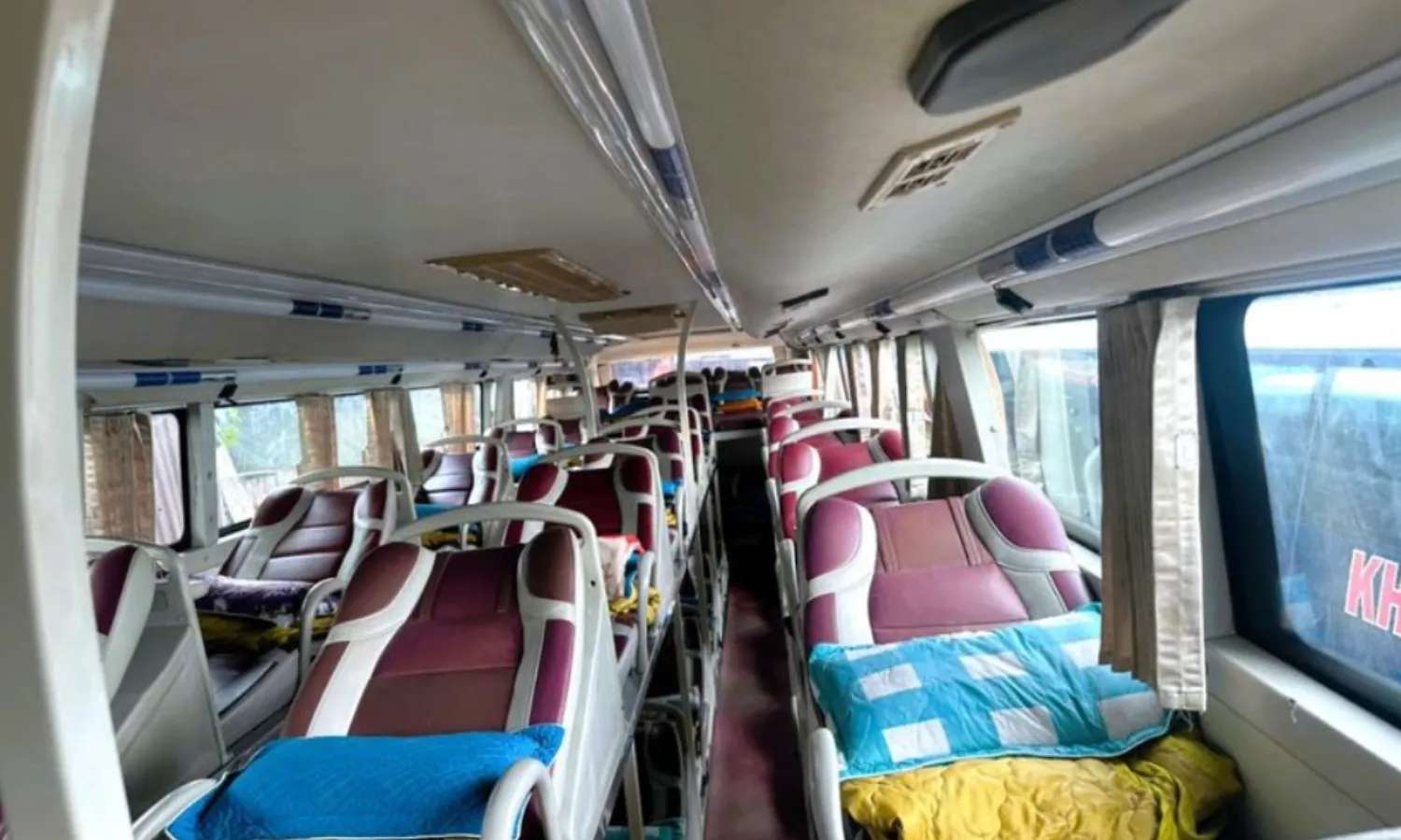 xe giường nằm đầy đủ tiện nghi