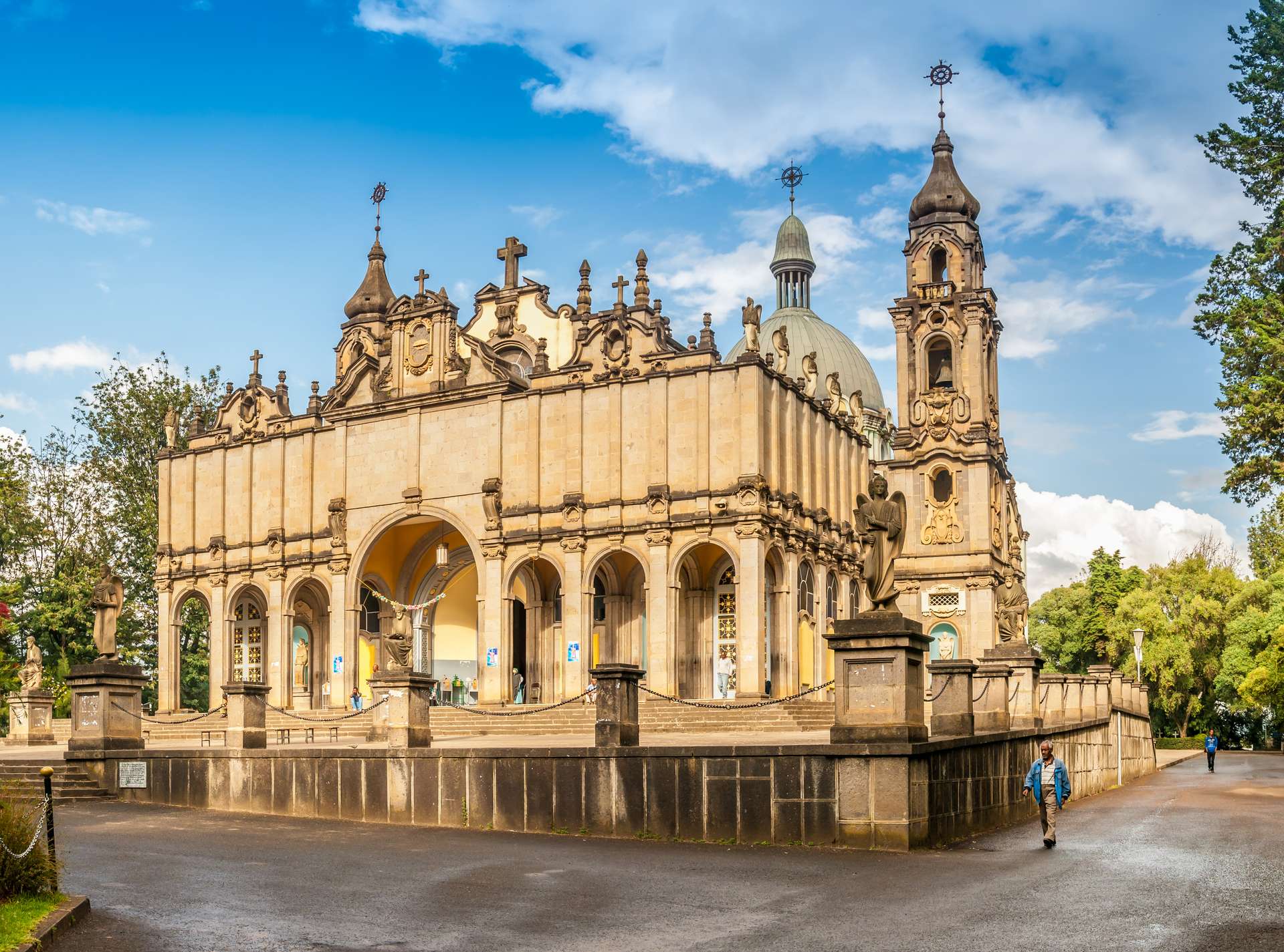Nhà thờ Holy Trinity