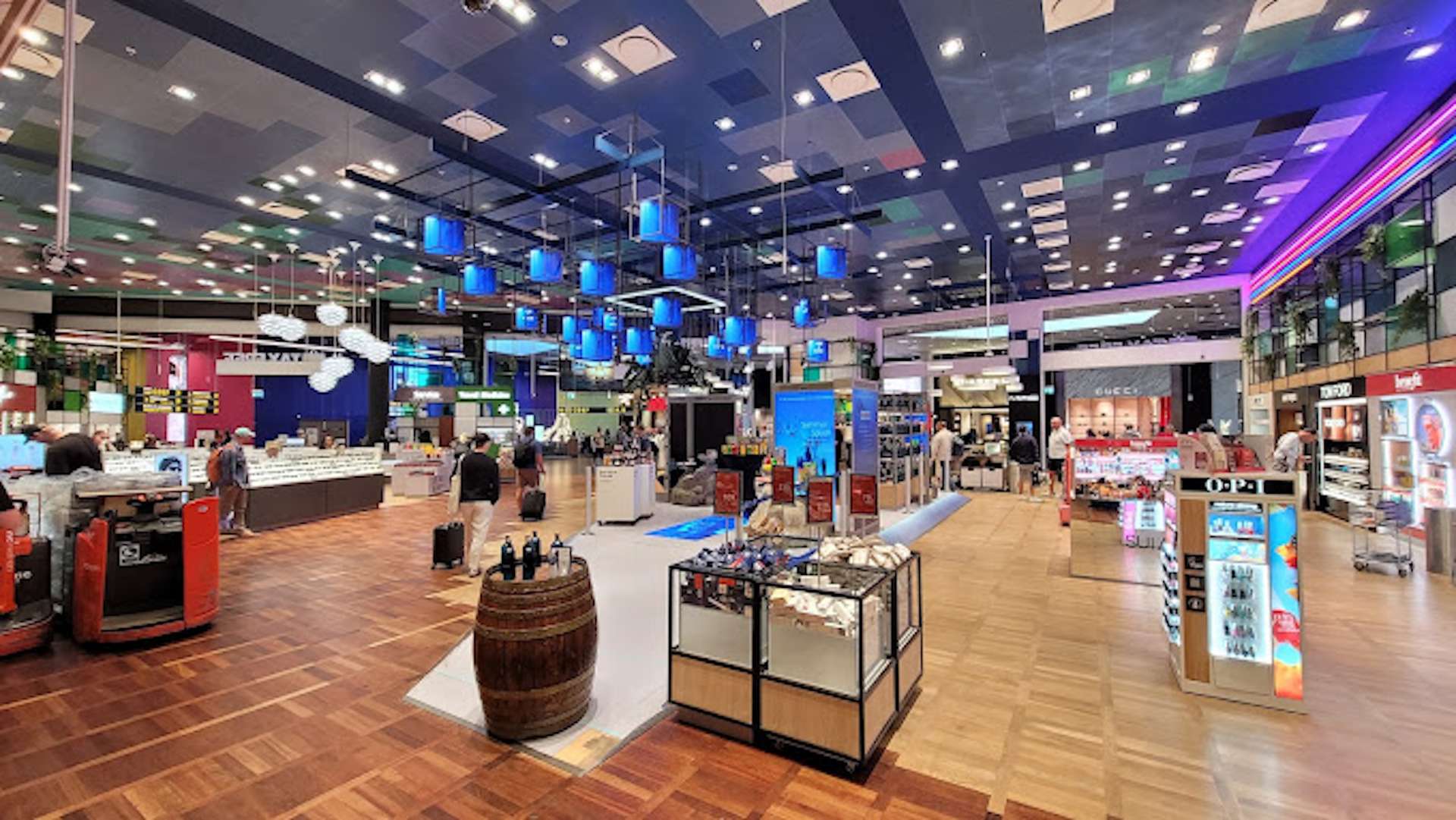 Khu vực mua sắm ở sân bay Copenhagen