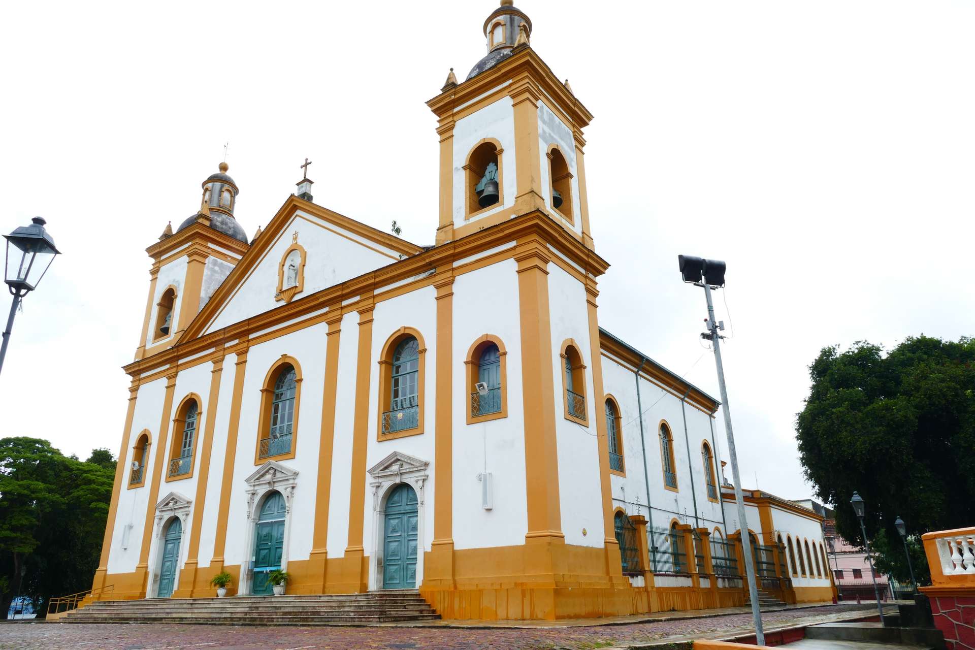 Nhà thờ Đức mẹ giáng sinh tại Guarulhos