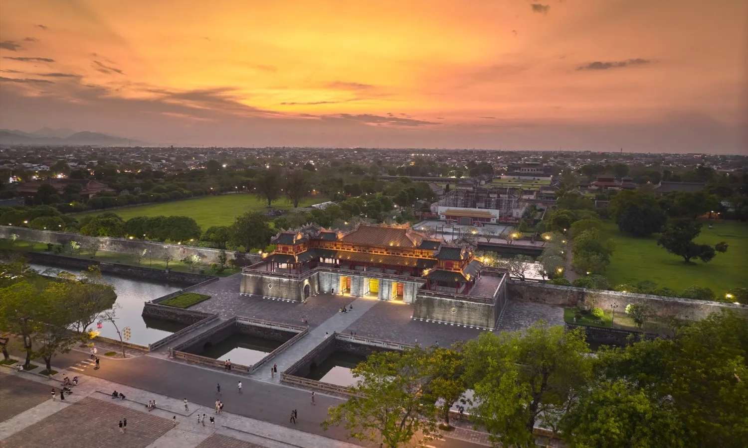khung cảnh Huế thơ mộng