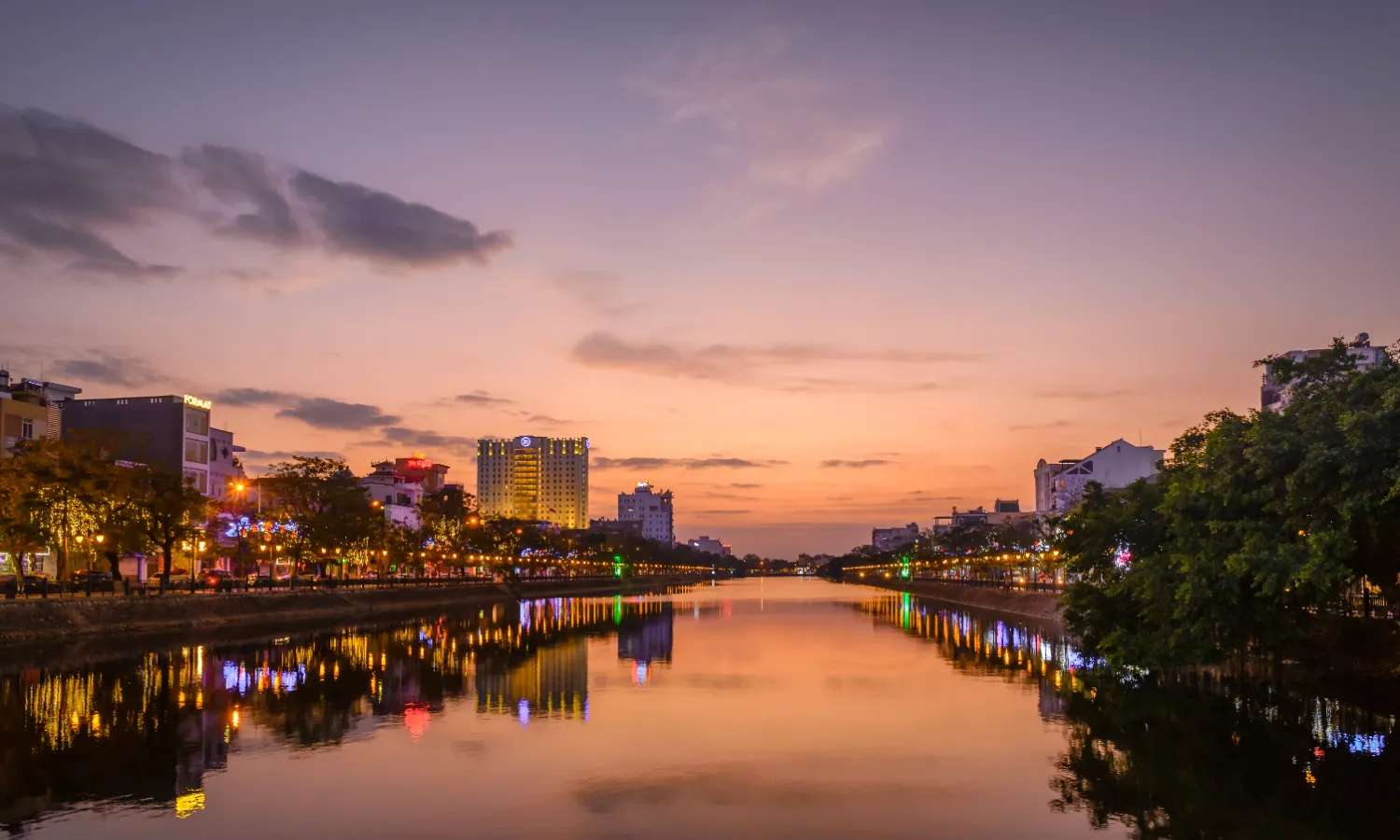 Hải Phòng rực rỡ với ánh đèn