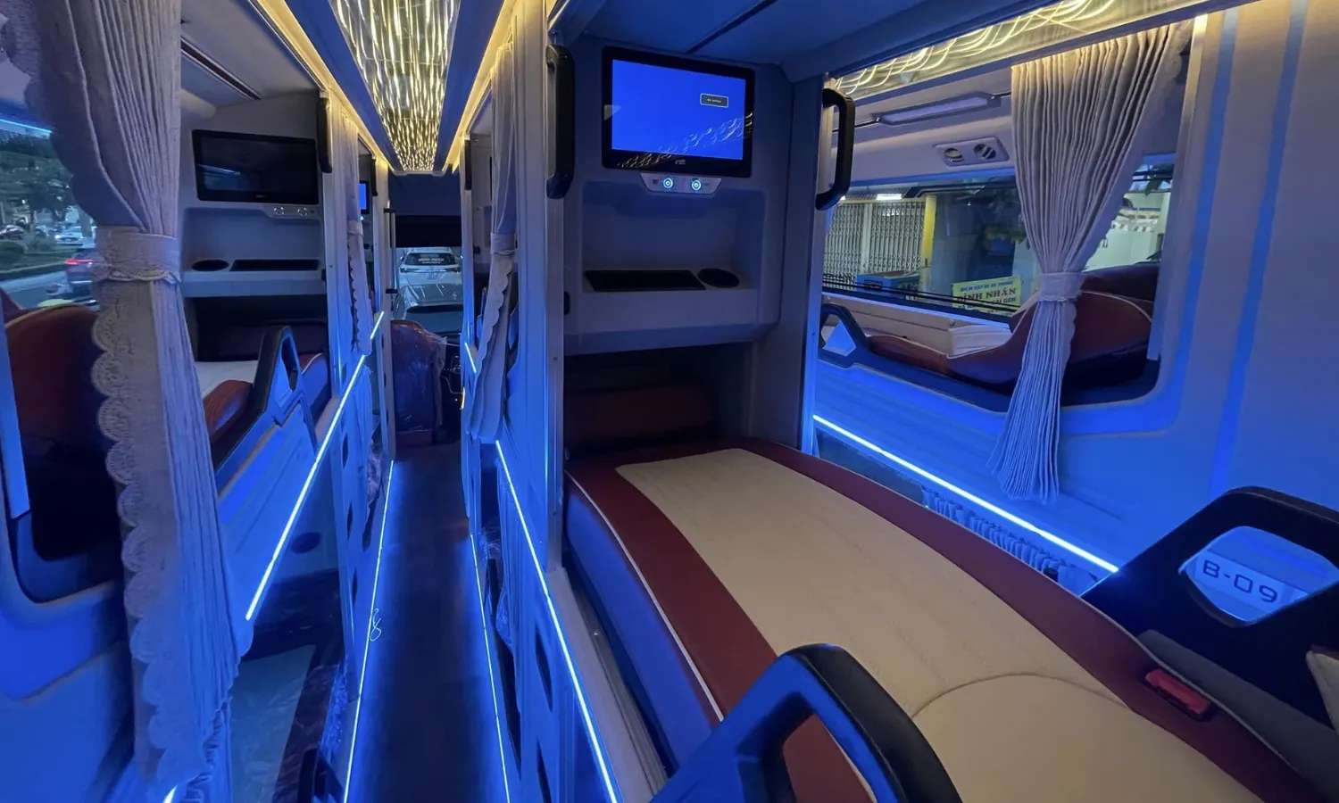 Không gian xe limousine phòng đơn