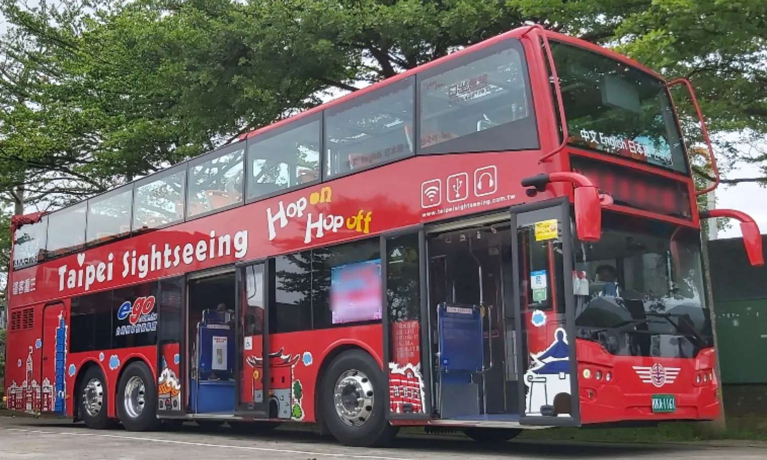 xe buýt là phương tiện lý tưởng để khám phá Đài Bắc