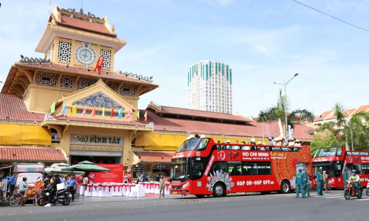 hình thức du lịch độc đáo với xe buýt