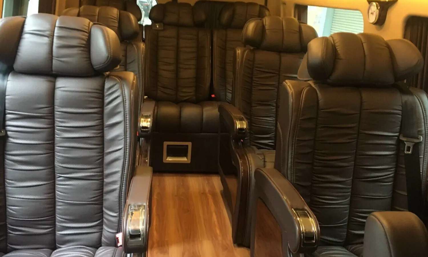 nội thất xe xe limousine Sapa Hà Nội