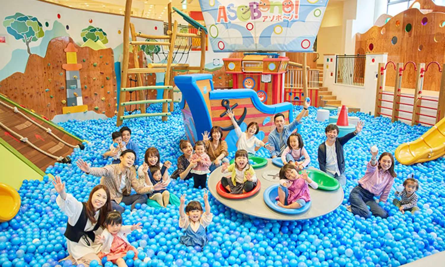 Tàu lượn siêu tốc Thunder Dolphin