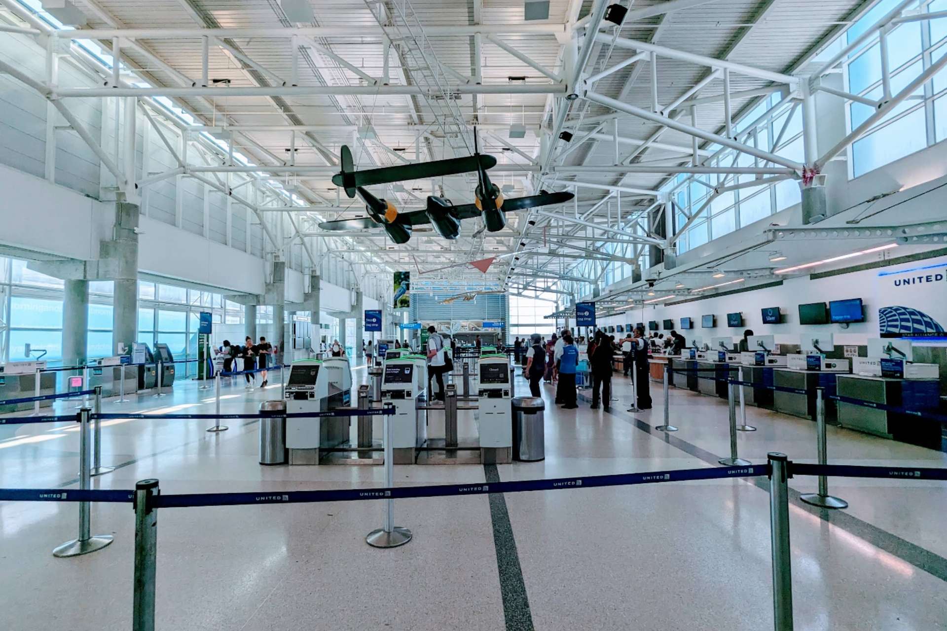 Bên trong sân bay Quốc tế Fort Lauderdale
