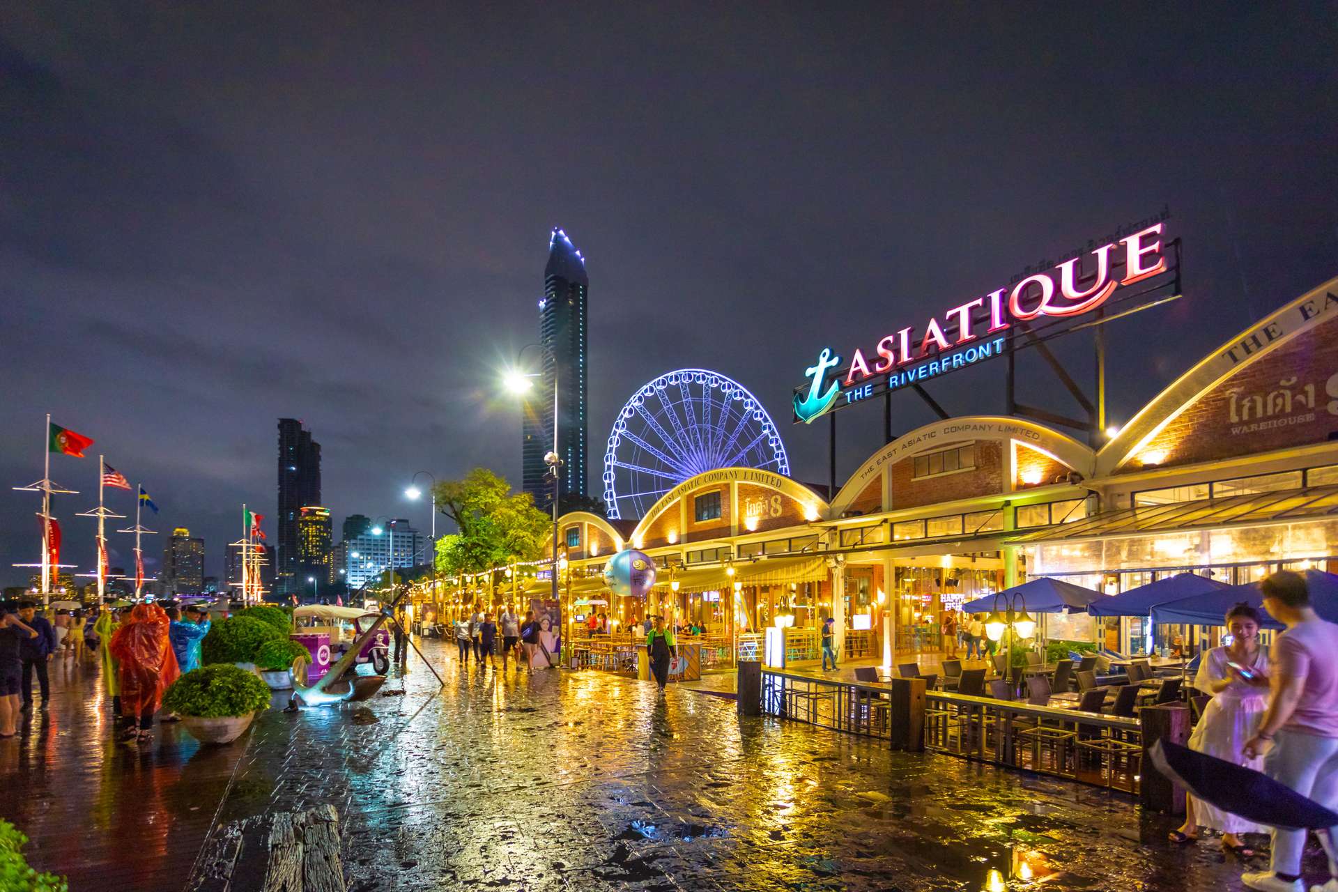 Hình ảnh bên ngoài của khu mua sắm Asiatique The Riverfront