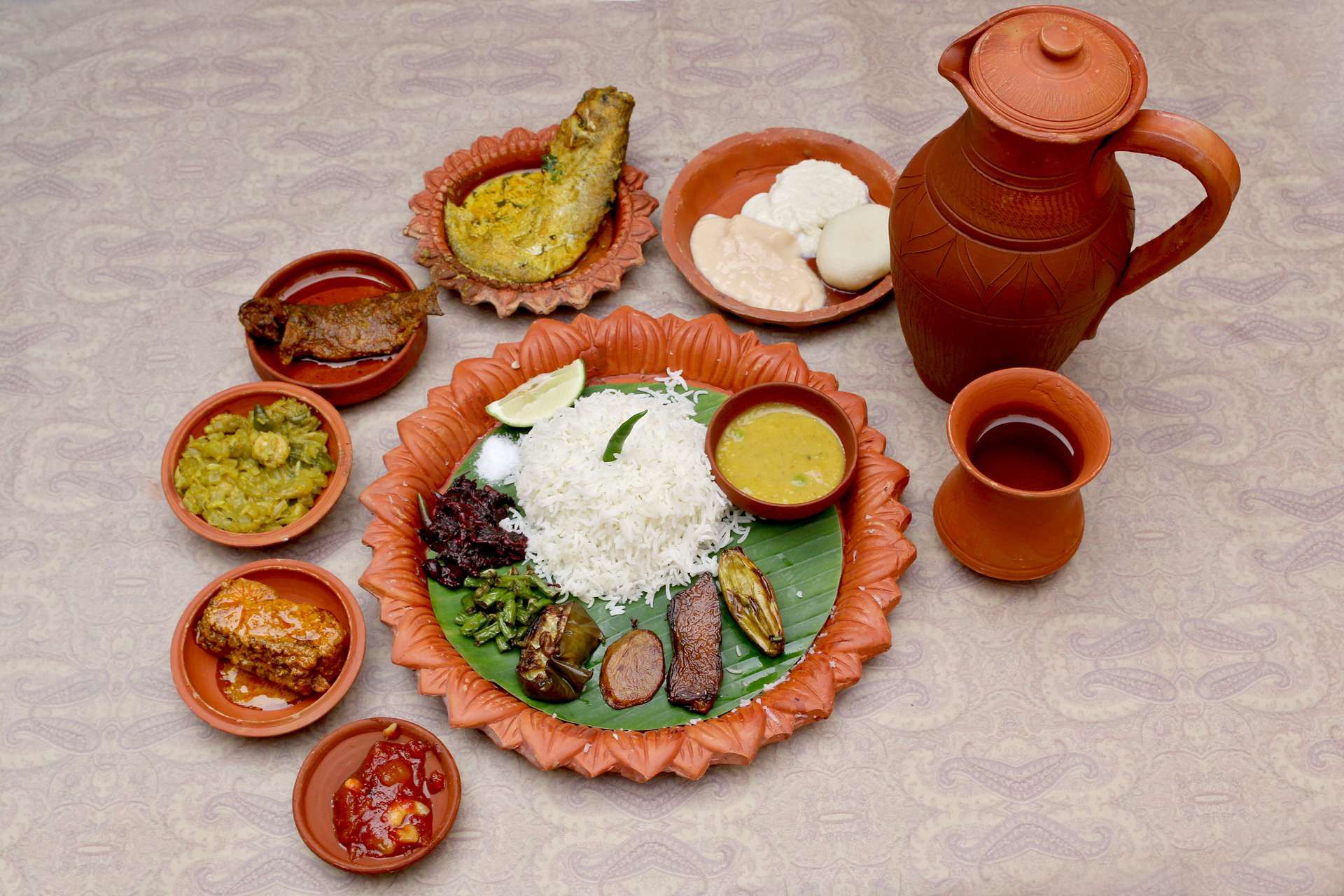 Món Thali đặc trưng của ẩm thực Ấn Độ