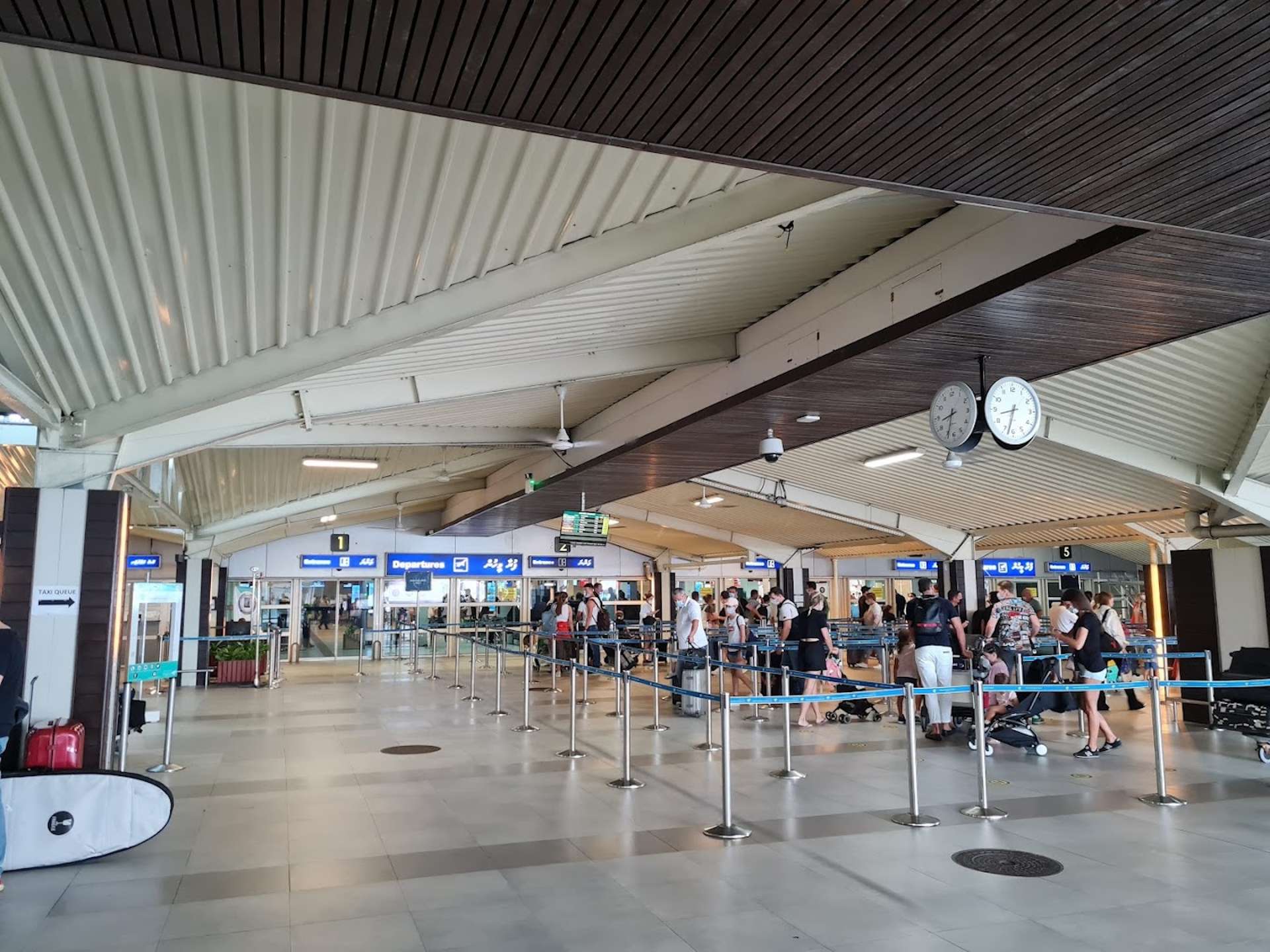 Bên trong sân bay quốc tế Malé