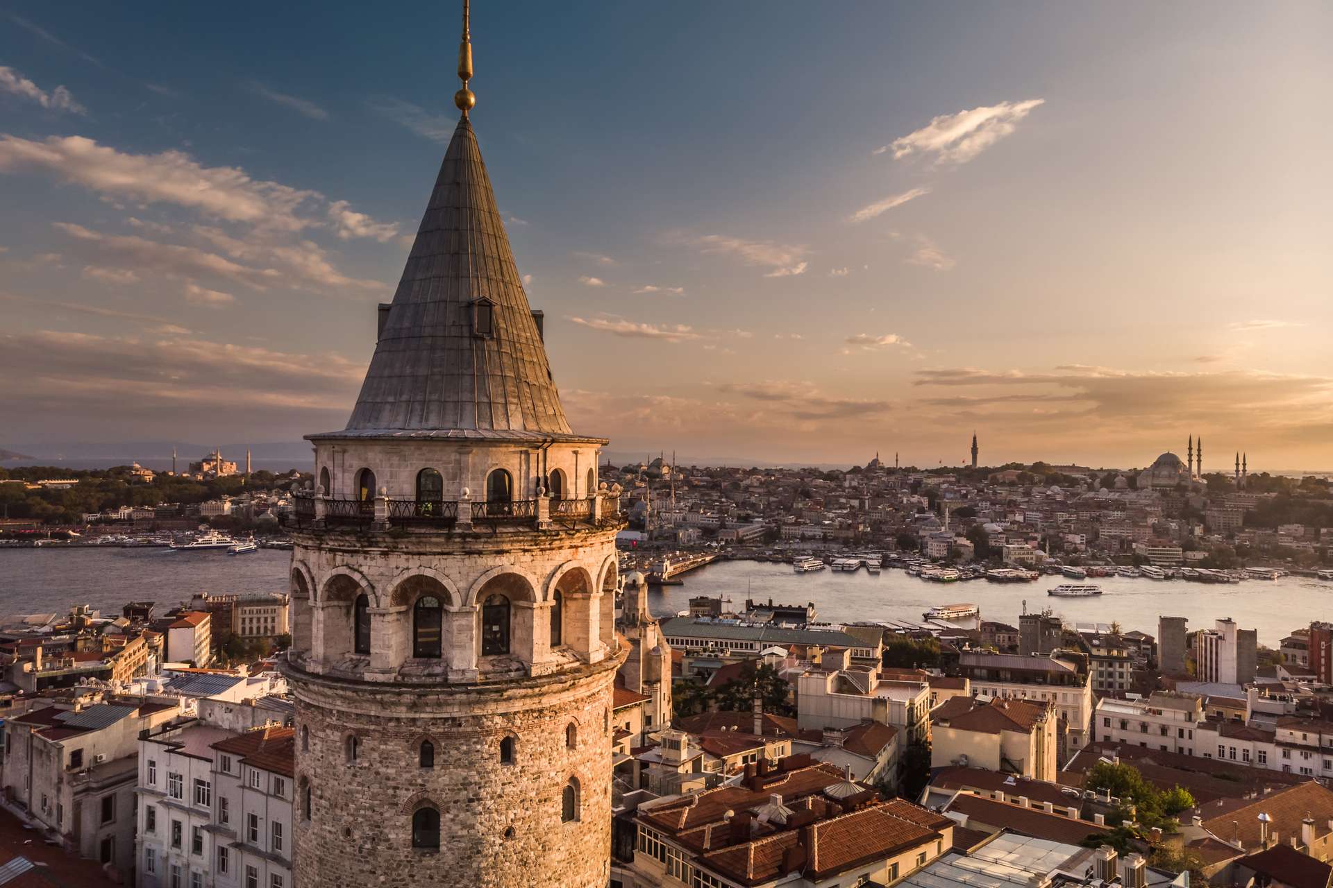 Tháp Galata ở Istanbul