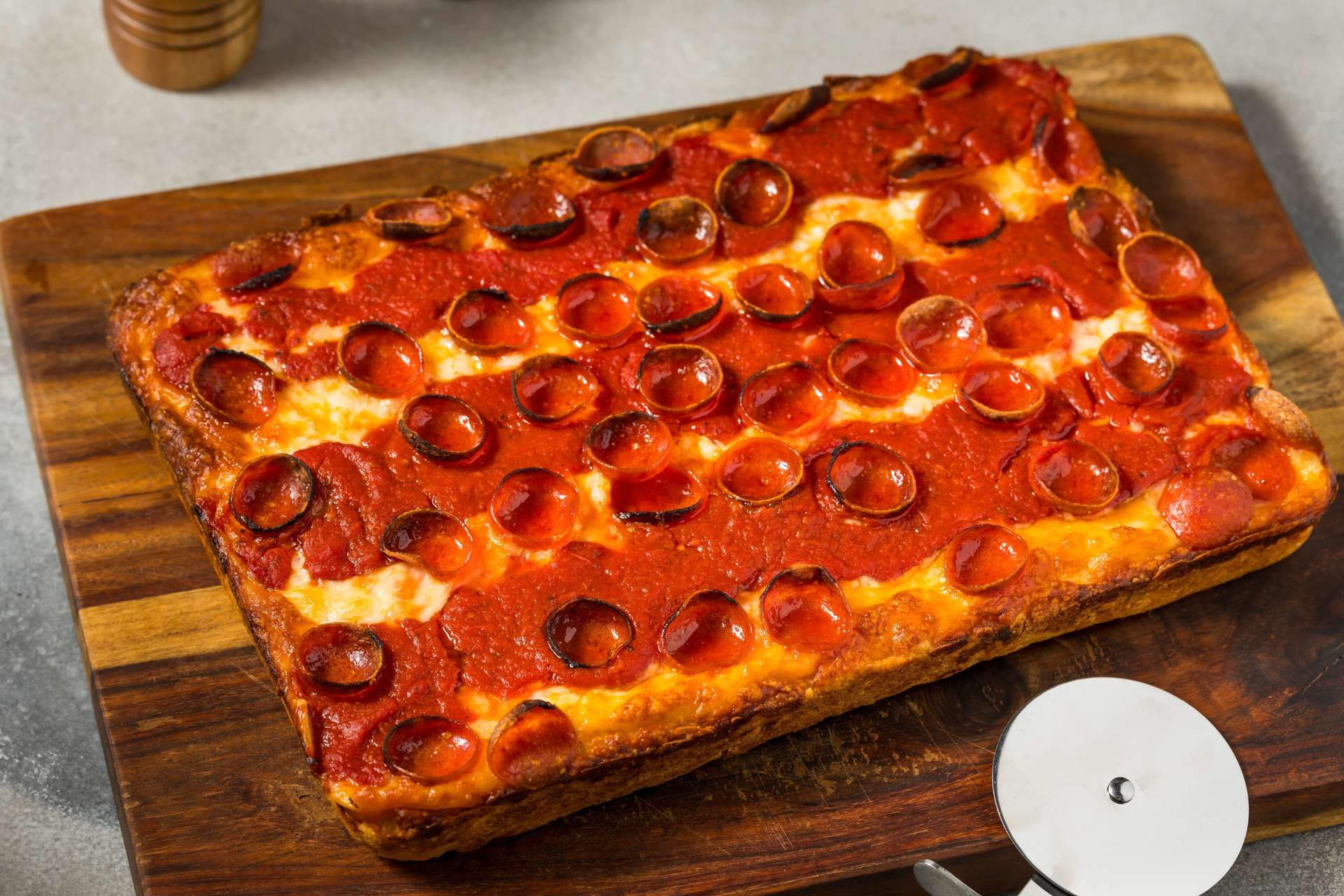 Món Pizza kiểu Detroit vô cùng hấp dẫn