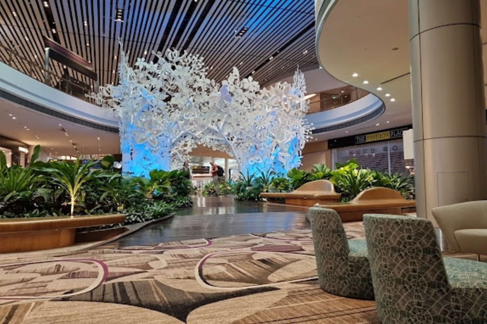 Không gian sang trọng hiện đại bên trong sân bay Changi
