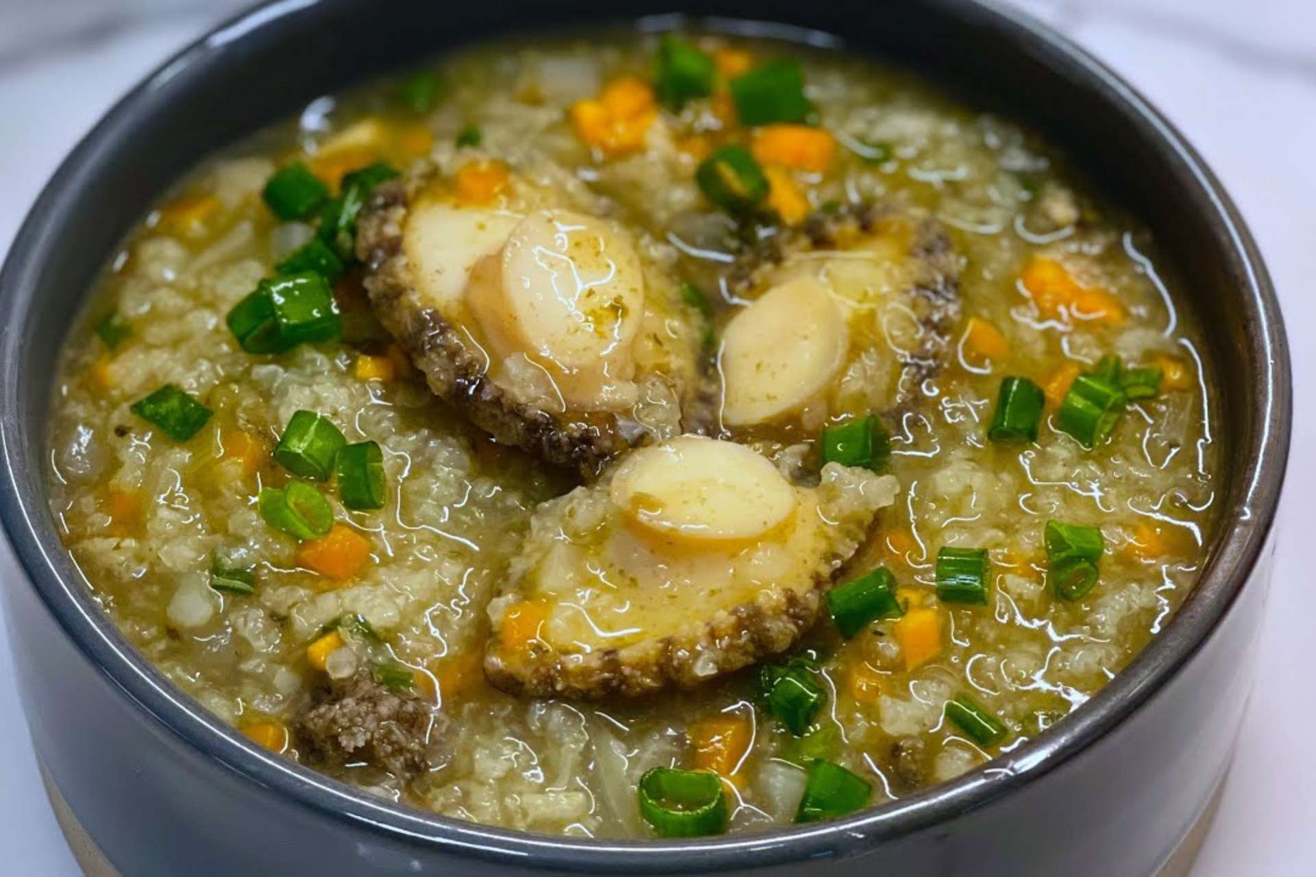 Cháo Bào Ngư là món đặc sản nổi tiếng tại đảo Jeju