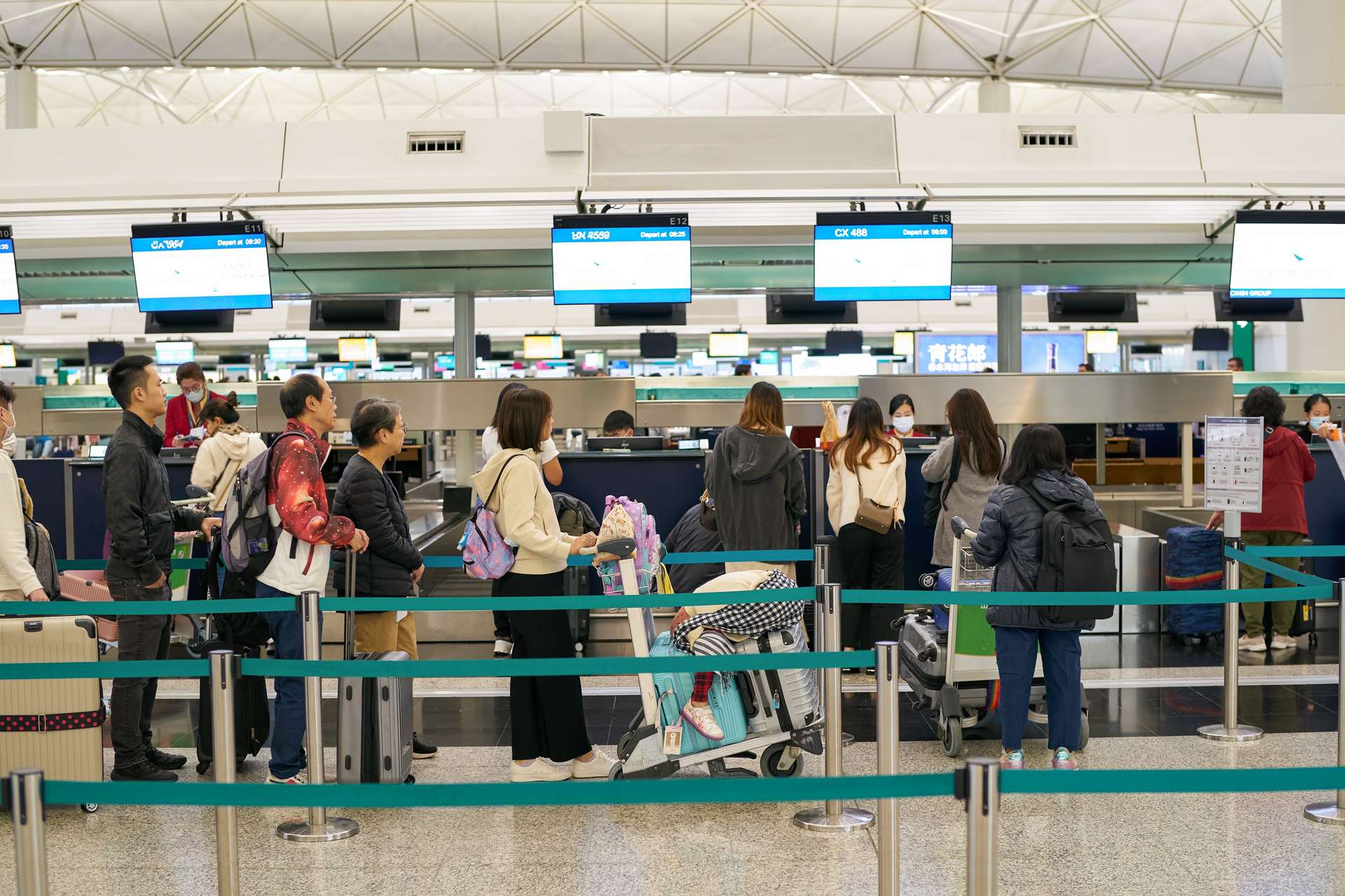 Bên trong ga hành khách Sân bay quốc tế Hồng Kông
