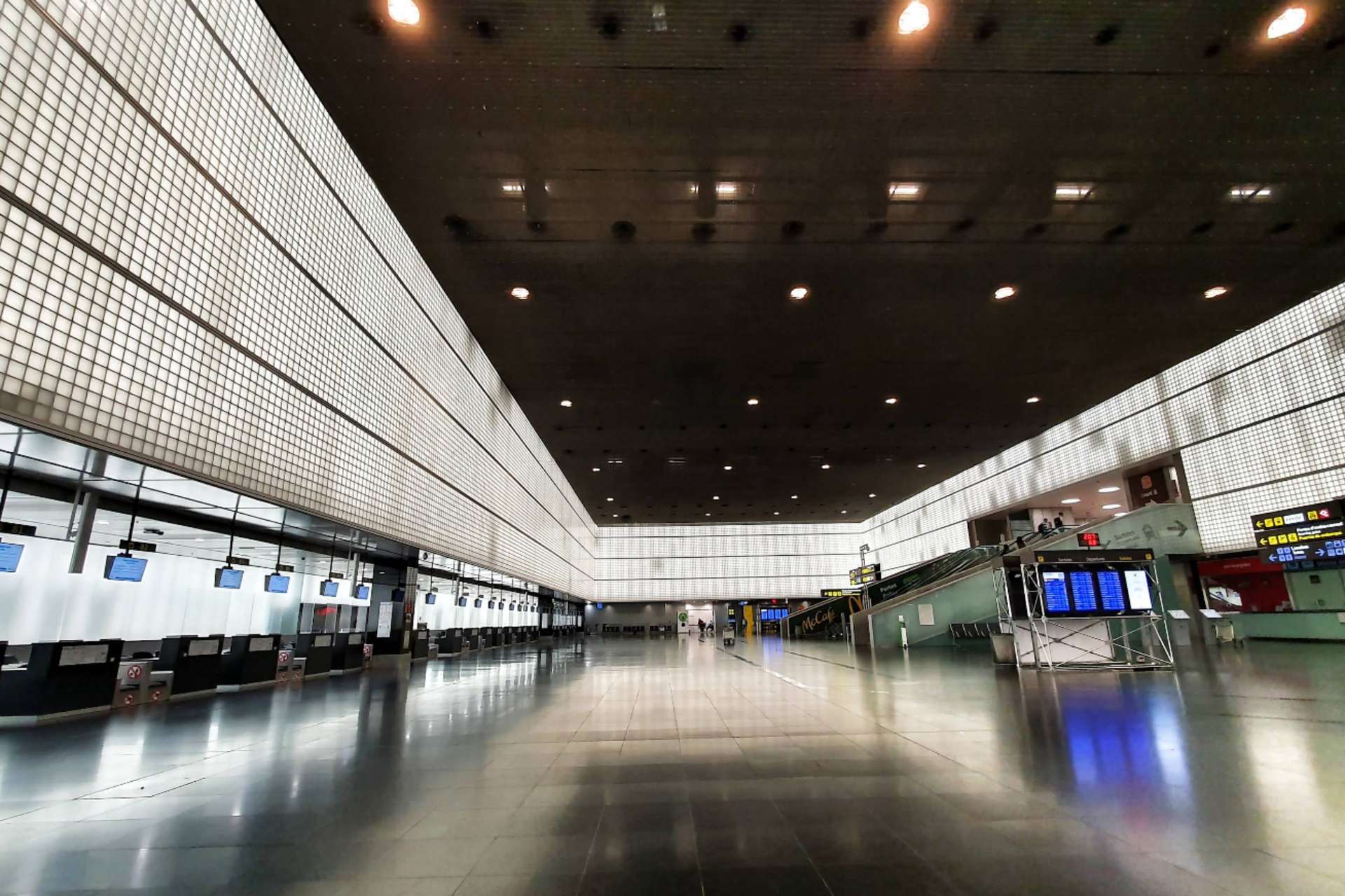 Thiết kế độc đáo bên trong sân bay quốc tế Barcelona